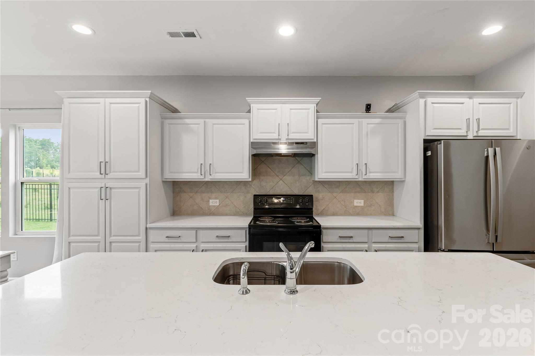 14435 Maritime Drive — Lancaster