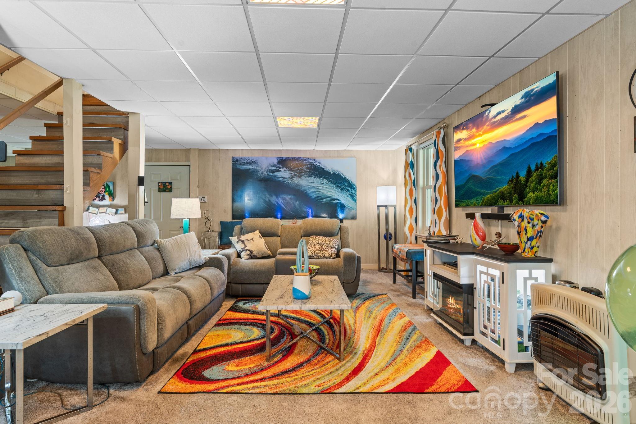 9081 Pittmans Gap Road — Newland