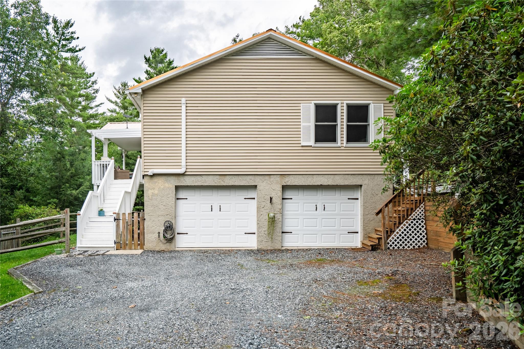 9081 Pittmans Gap Road — Newland