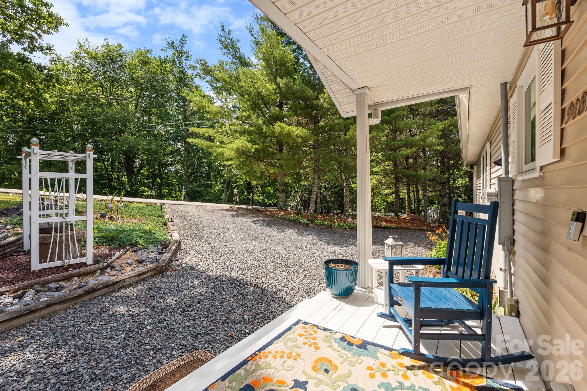 9081 Pittmans Gap Road — Newland