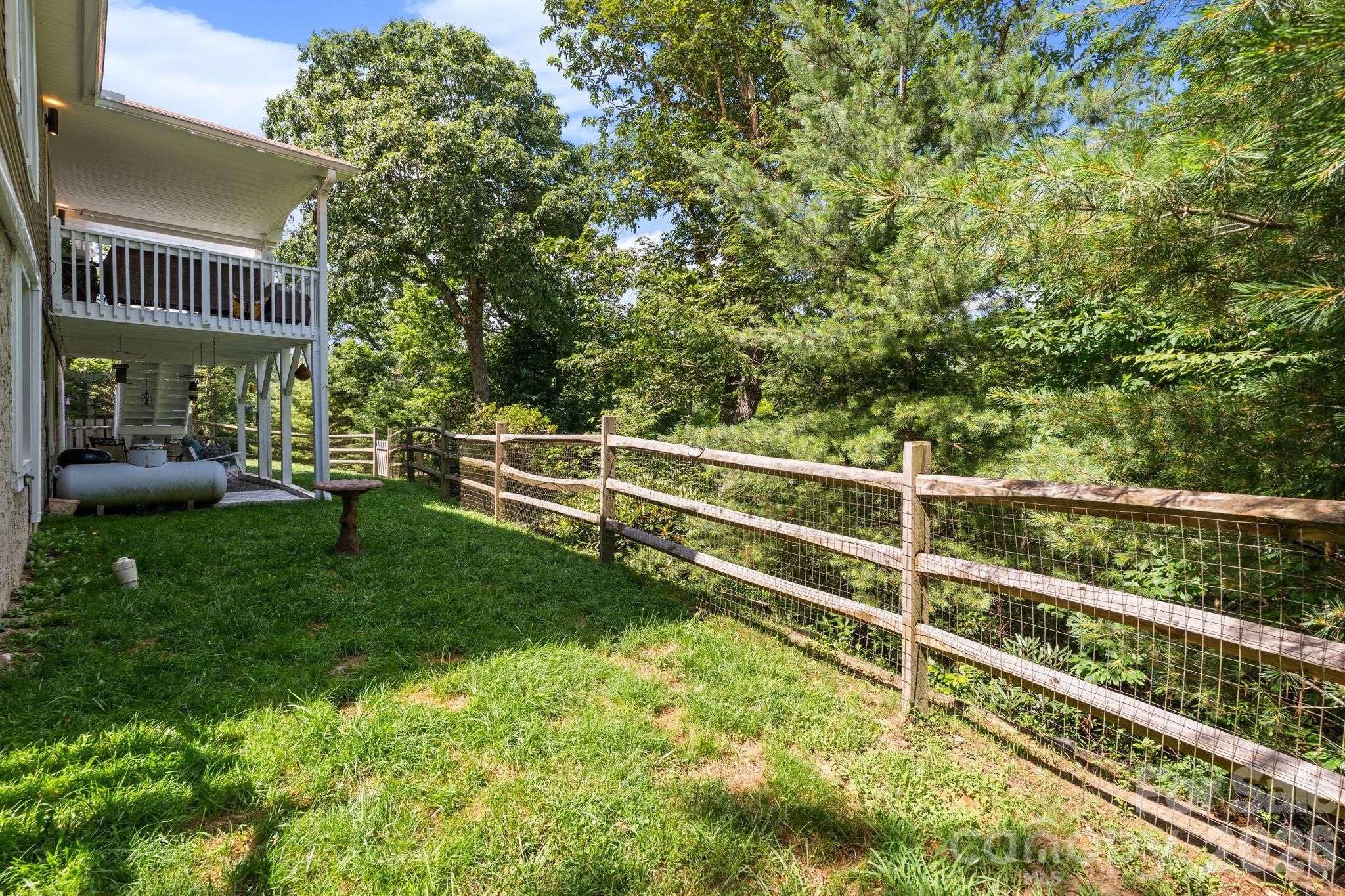 9081 Pittmans Gap Road — Newland