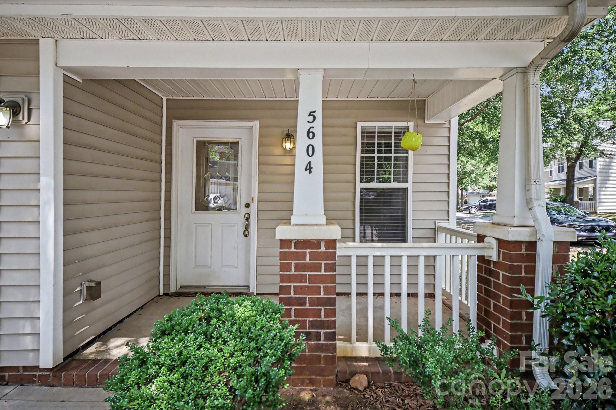 5604 Santeelah Court — Charlotte