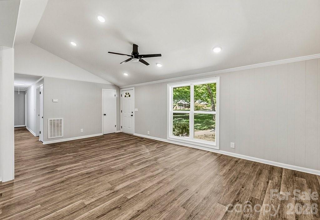 139 E Forest Drive — Union