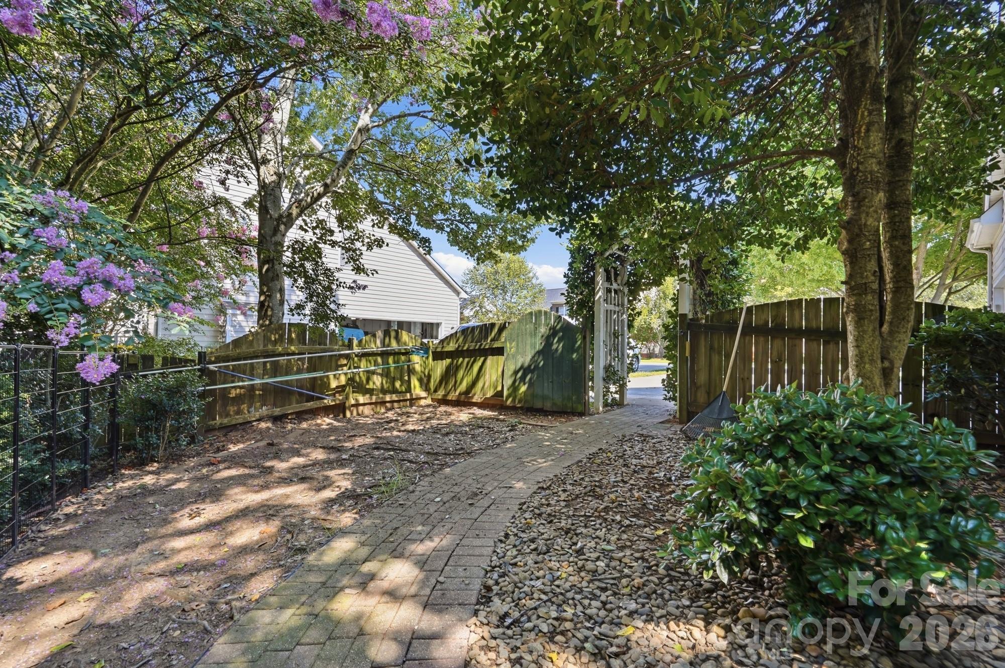 11630 Clingman Lane — Charlotte