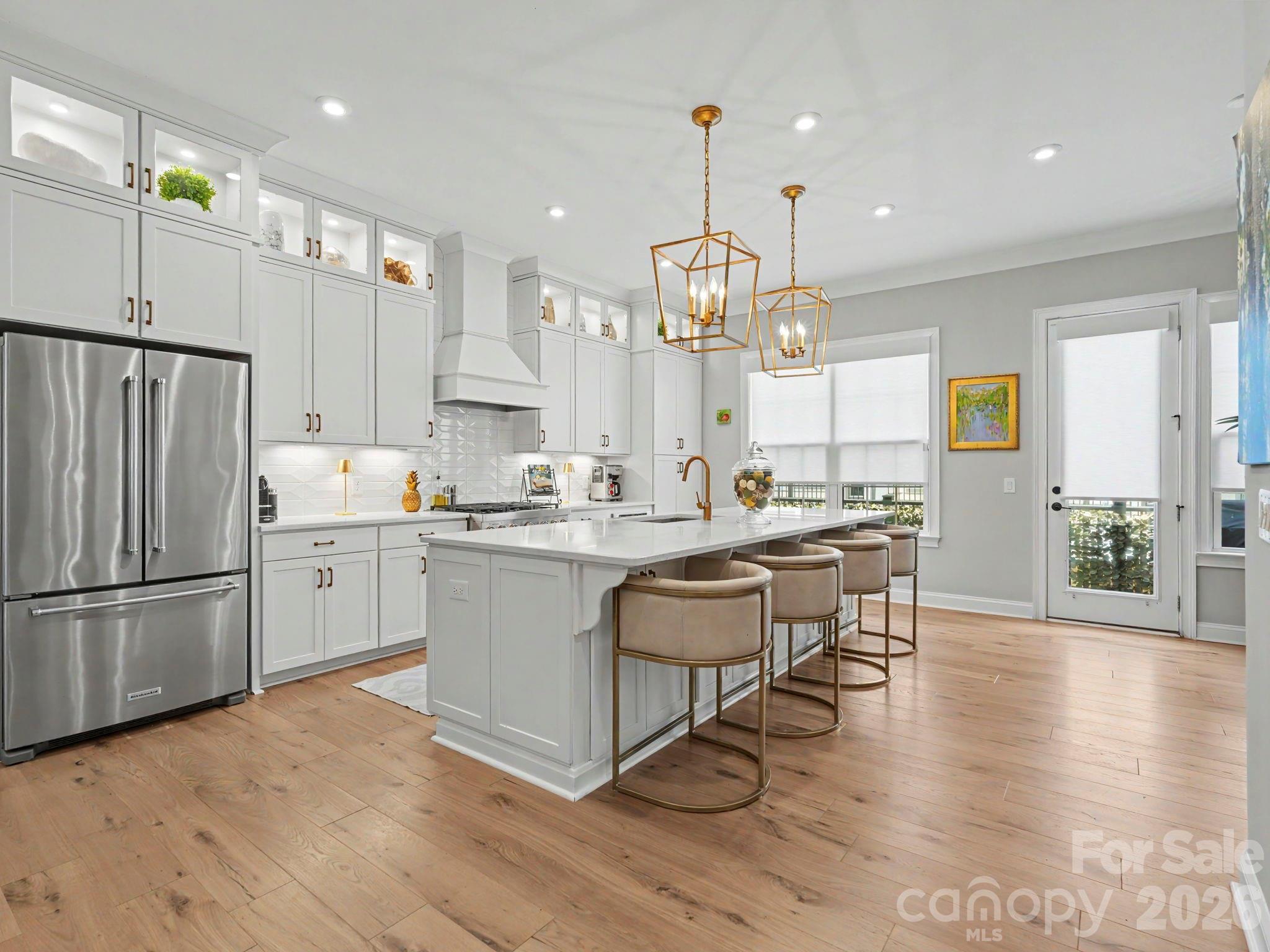 2523 Deacon Avenue — Charlotte