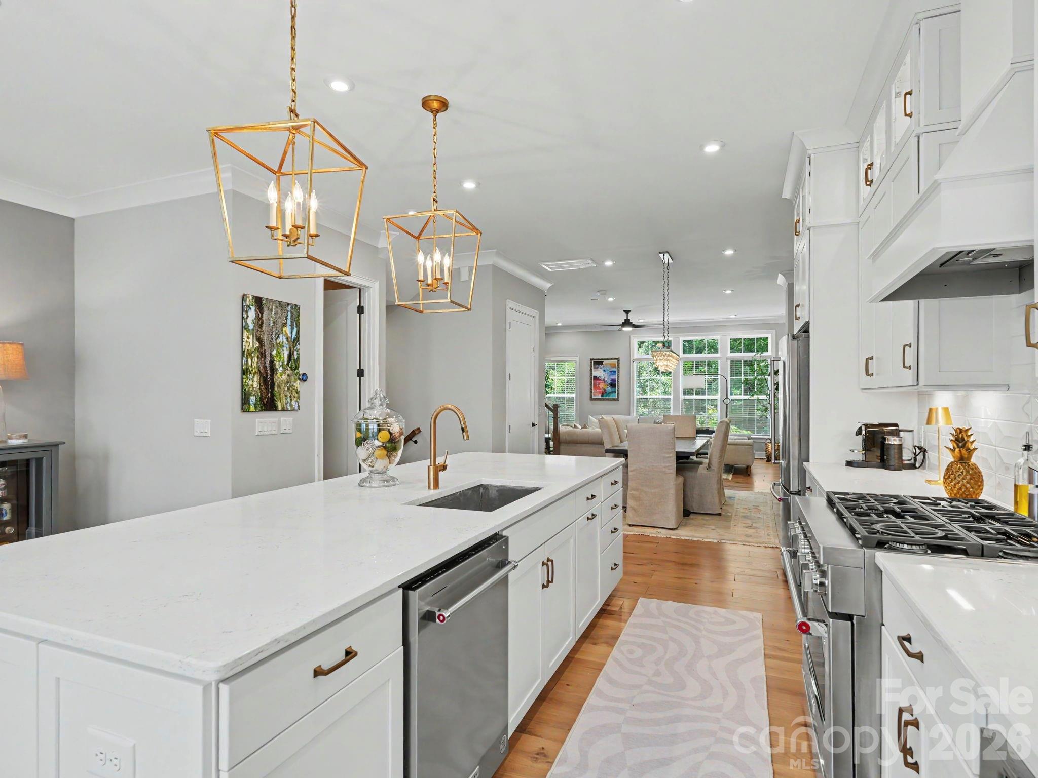 2523 Deacon Avenue — Charlotte