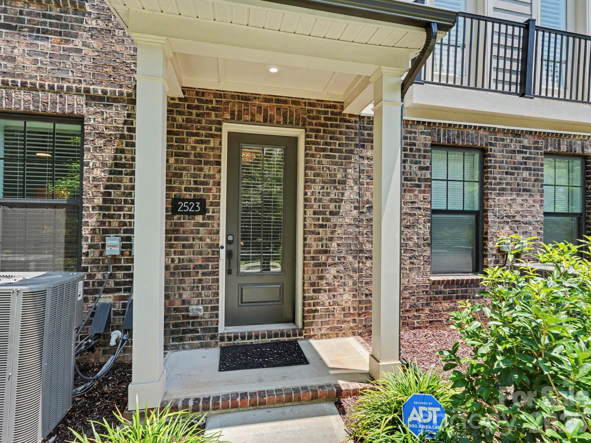 2523 Deacon Avenue — Charlotte