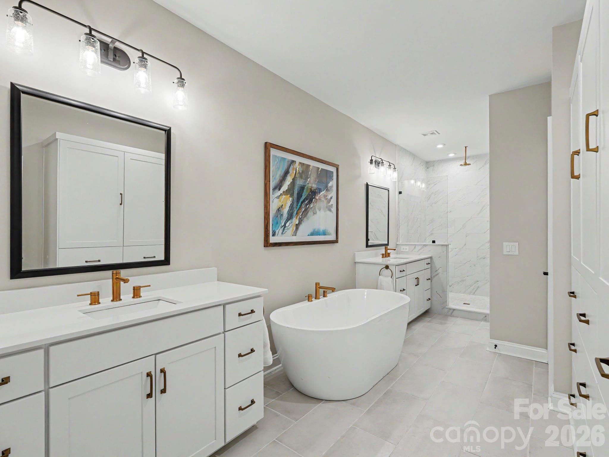 2523 Deacon Avenue — Charlotte