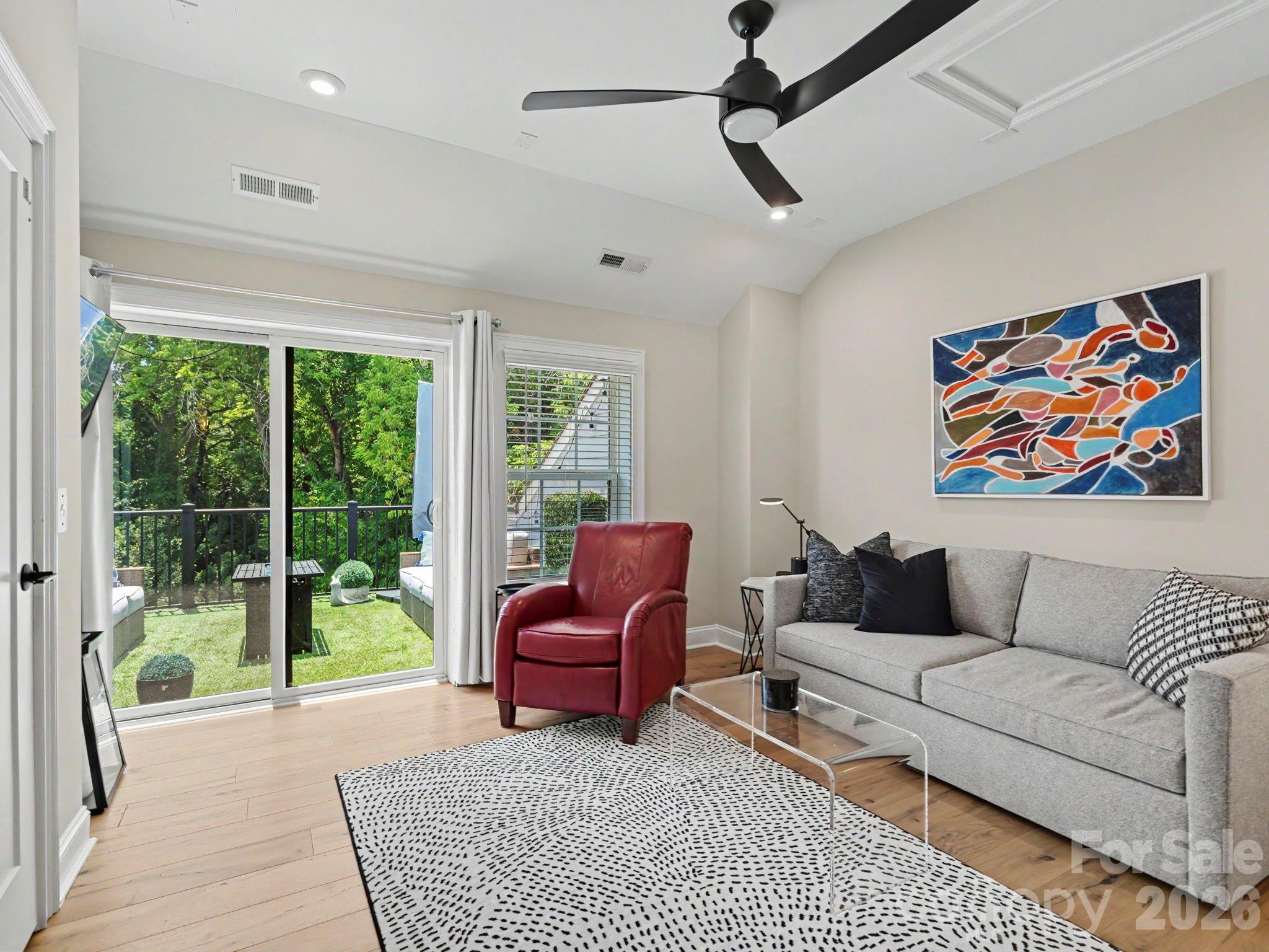 2523 Deacon Avenue — Charlotte