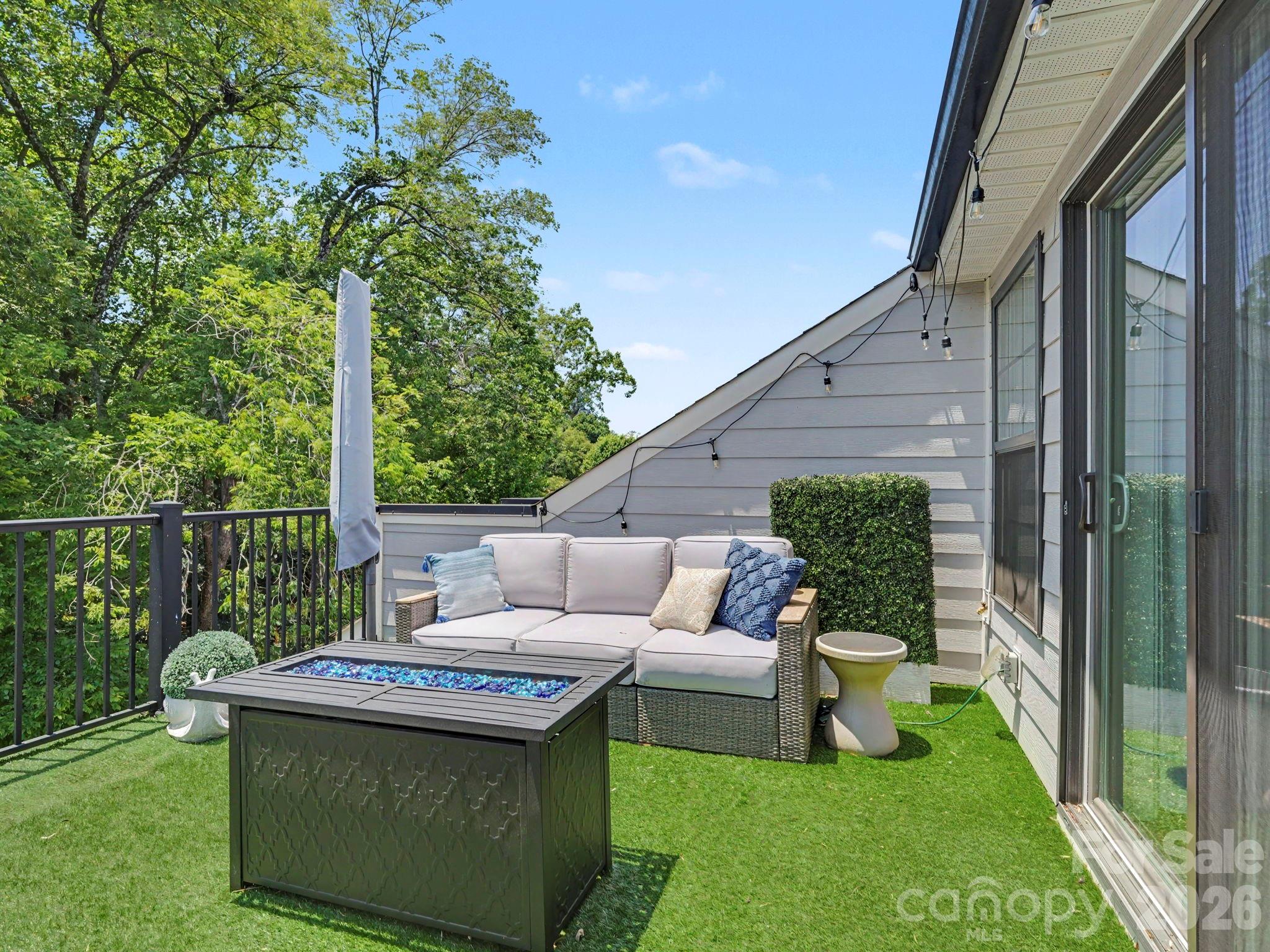 2523 Deacon Avenue — Charlotte