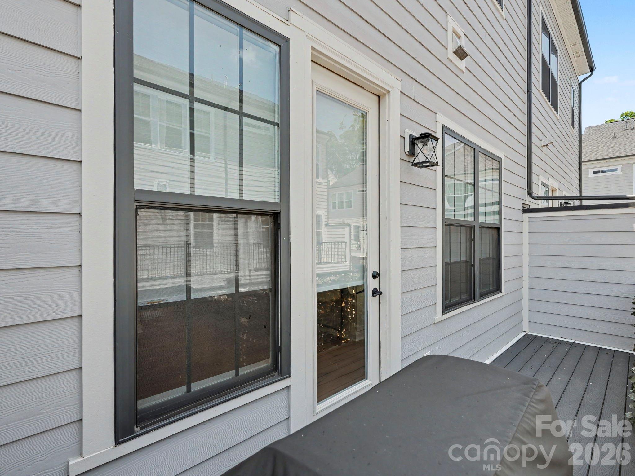 2523 Deacon Avenue — Charlotte