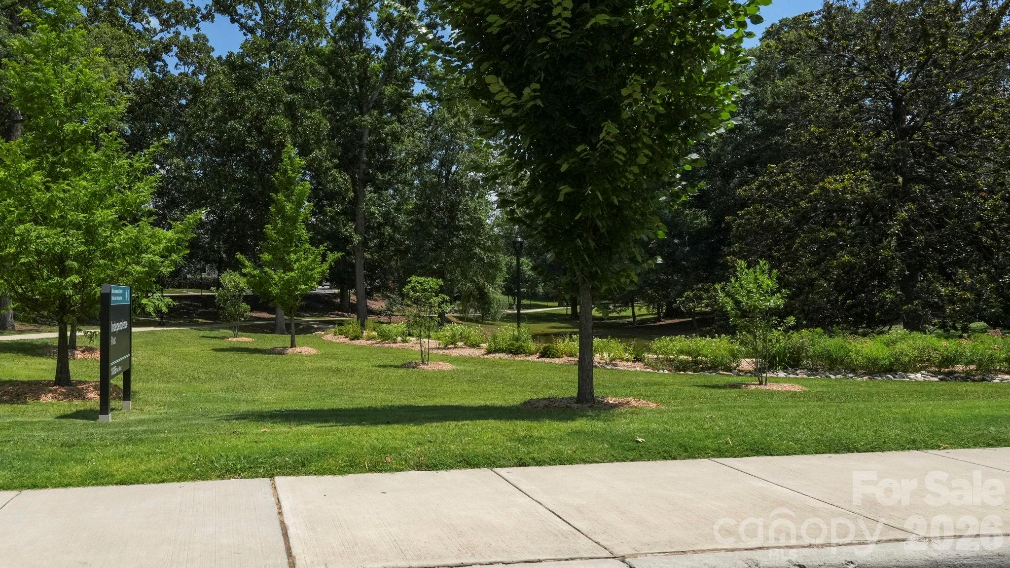 2523 Deacon Avenue — Charlotte