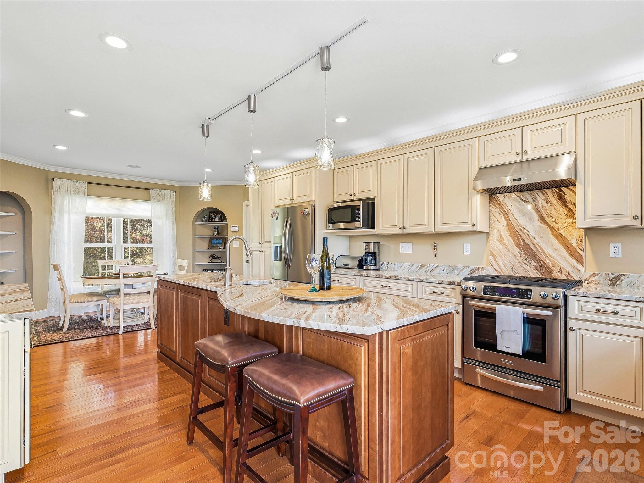 15 Patton Circle — Asheville