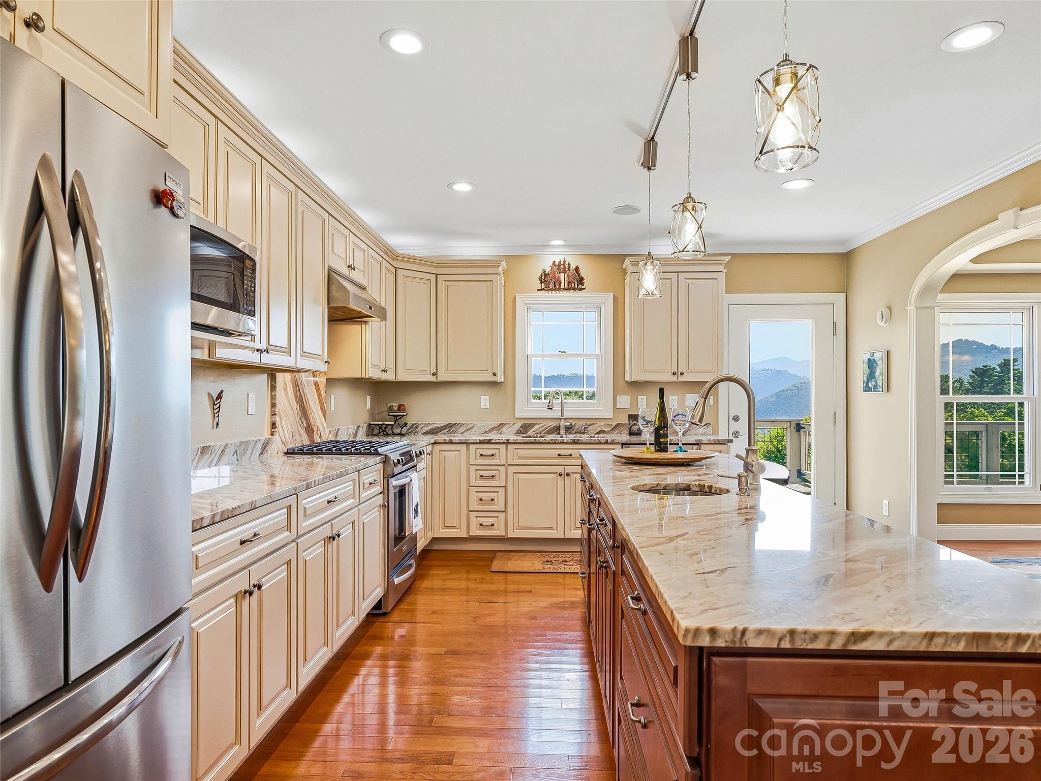 15 Patton Circle — Asheville