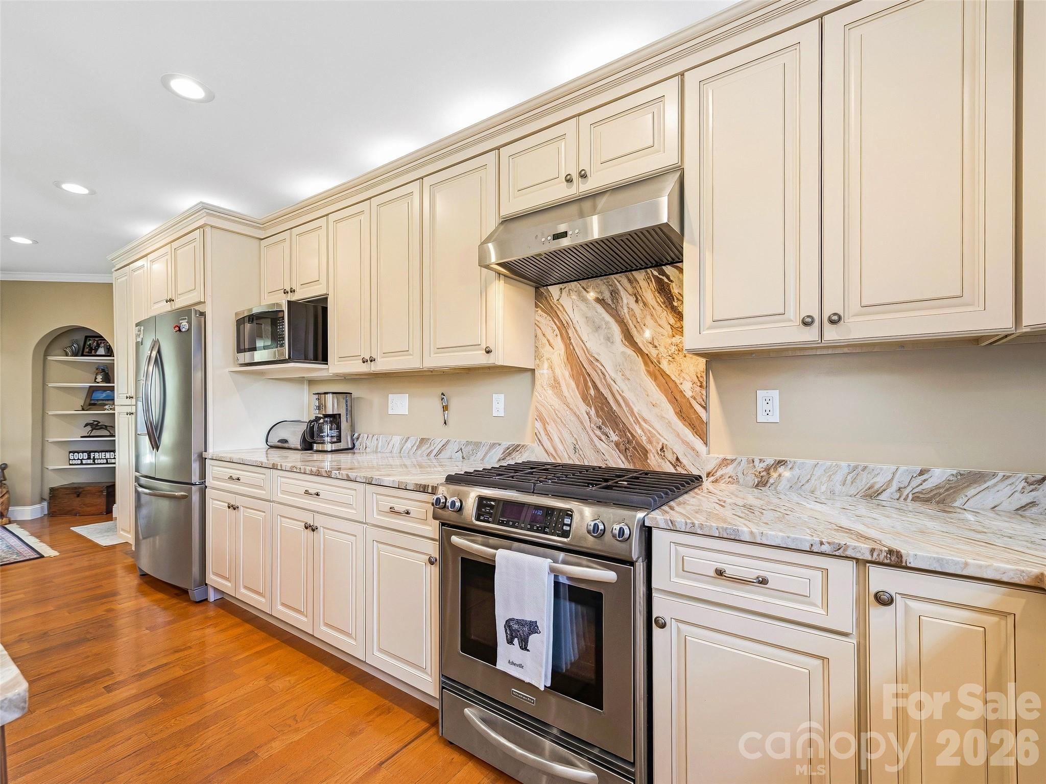 15 Patton Circle — Asheville