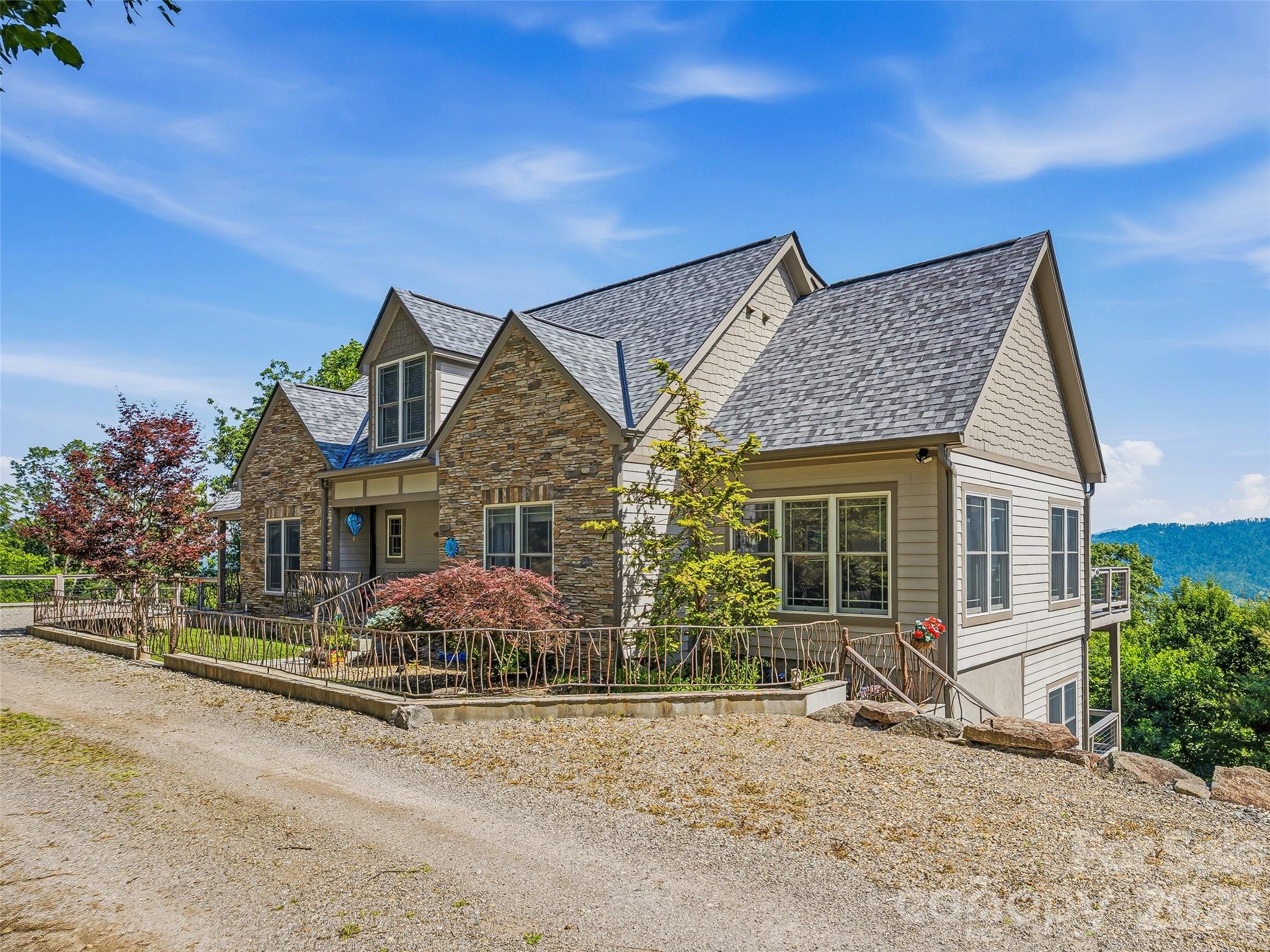 15 Patton Circle — Asheville