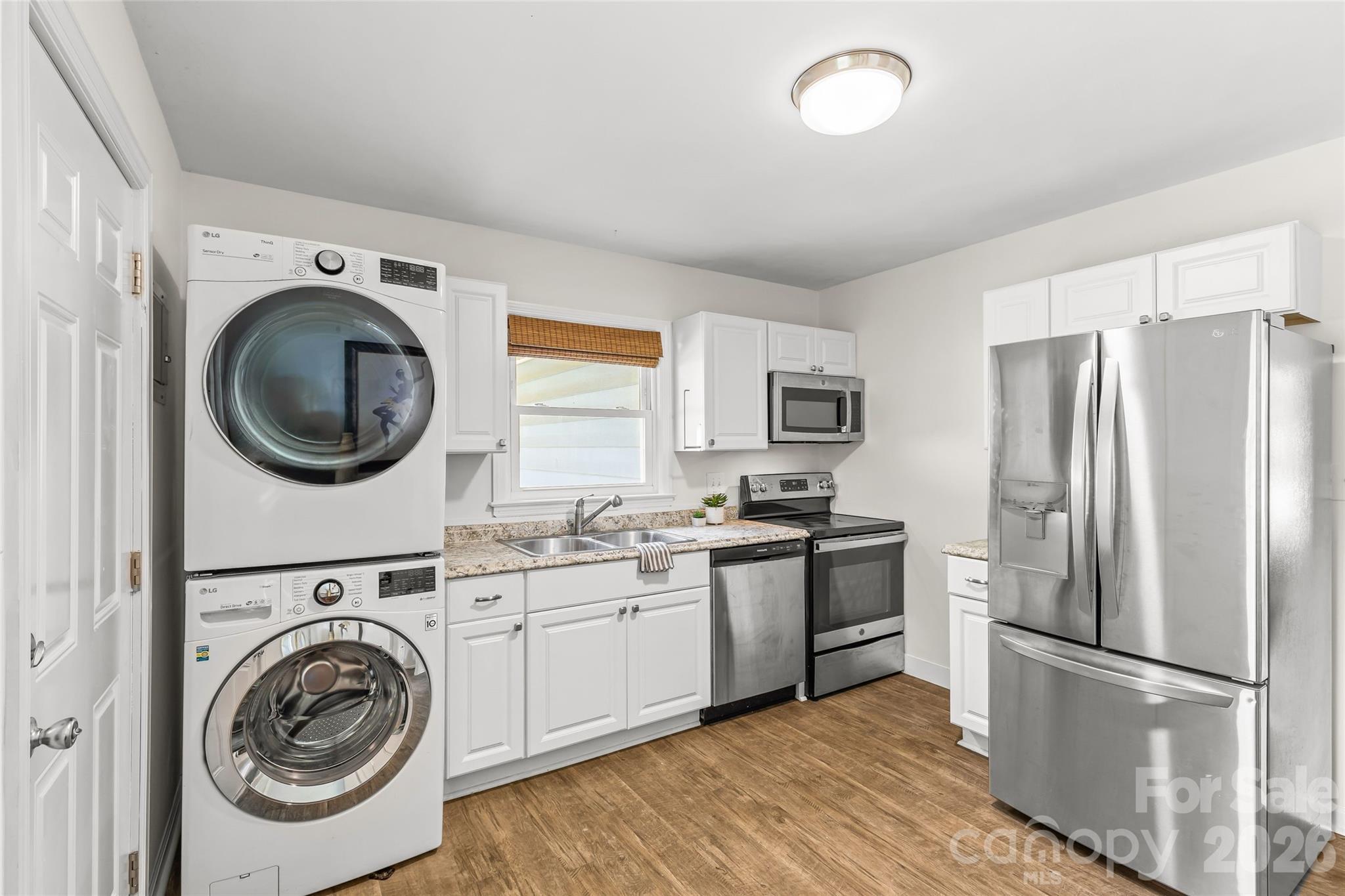 3443 Airlie Street — Charlotte