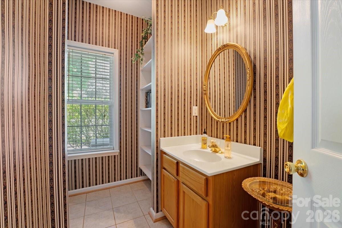 11932 Fox Glen Road — Charlotte