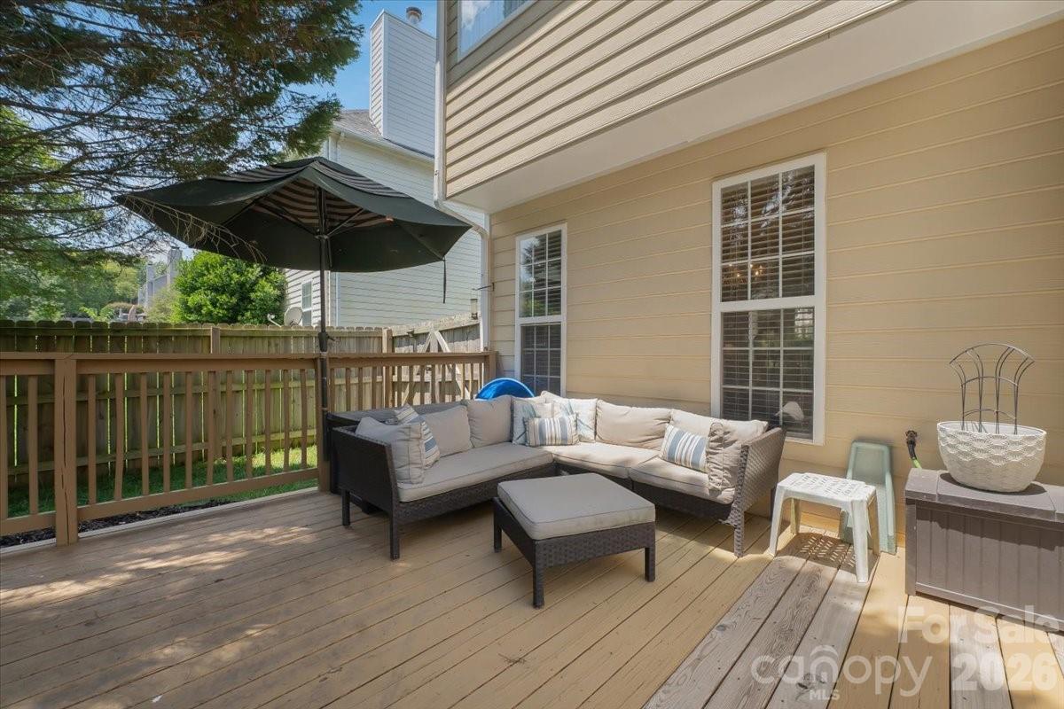 11932 Fox Glen Road — Charlotte