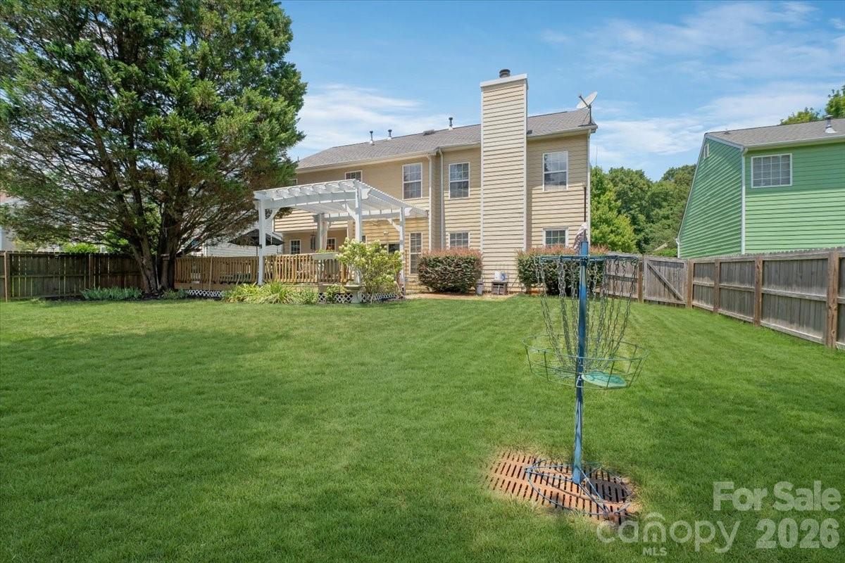 11932 Fox Glen Road — Charlotte