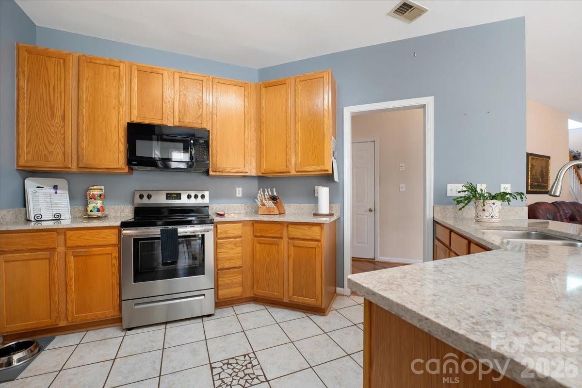11932 Fox Glen Road — Charlotte