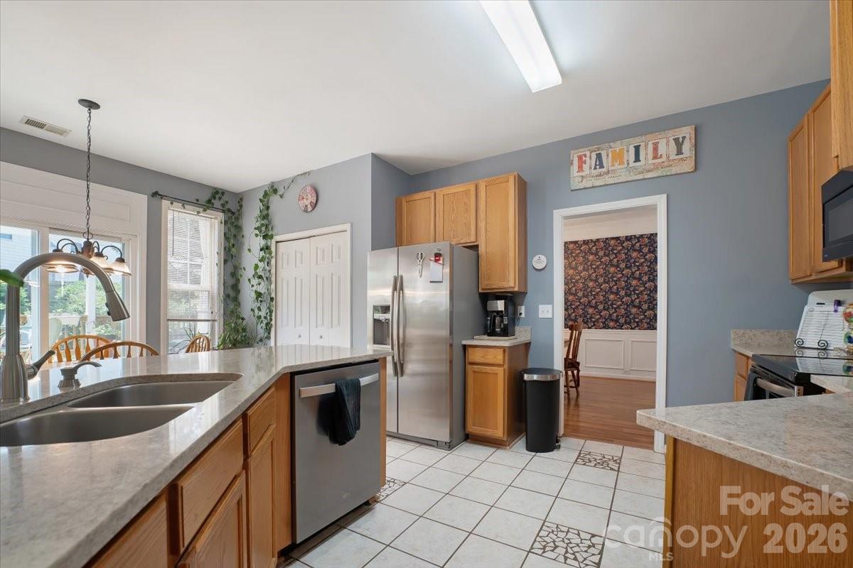 11932 Fox Glen Road — Charlotte