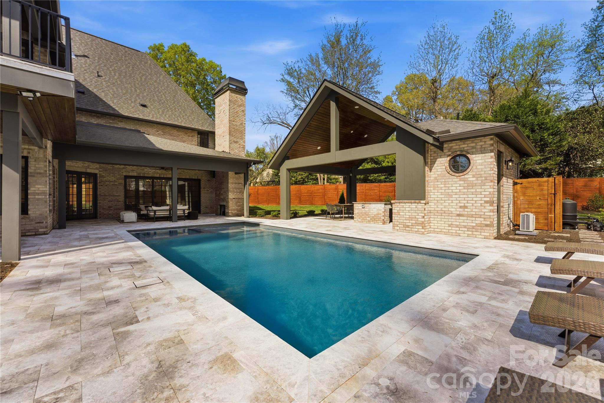 154 N Canterbury Road — Charlotte