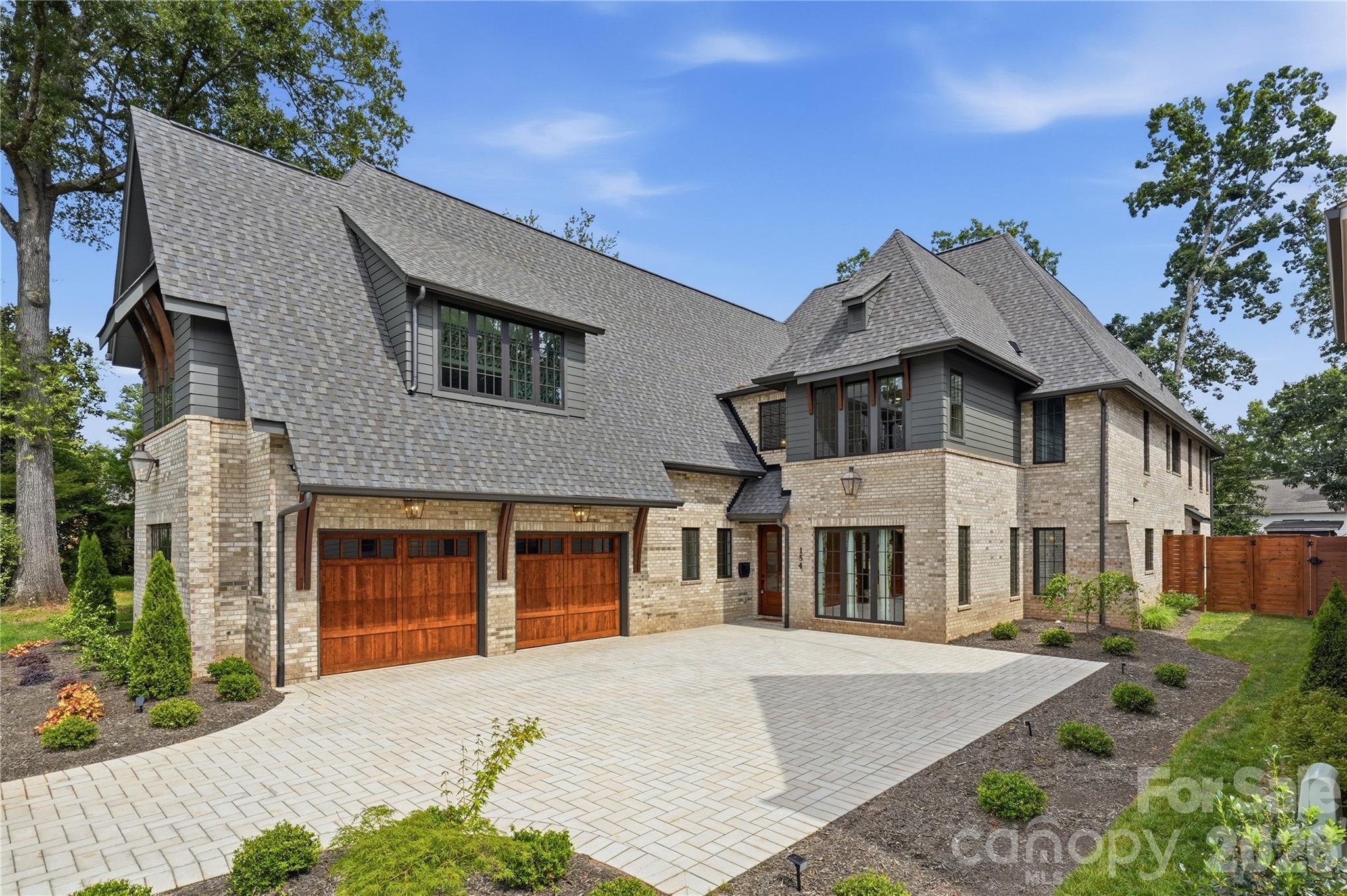 154 N Canterbury Road — Charlotte