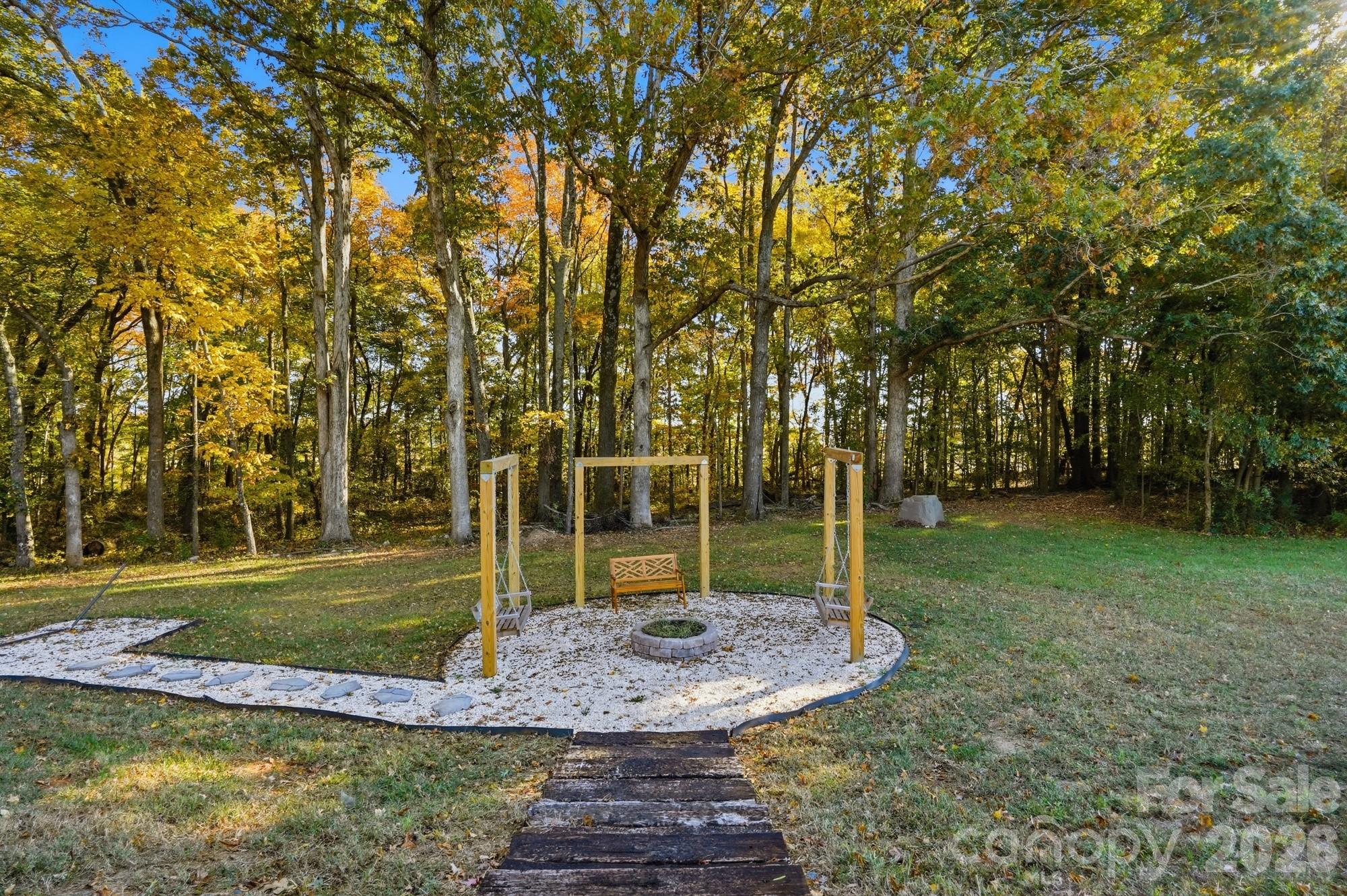 4105 Parkwood School Road — Monroe