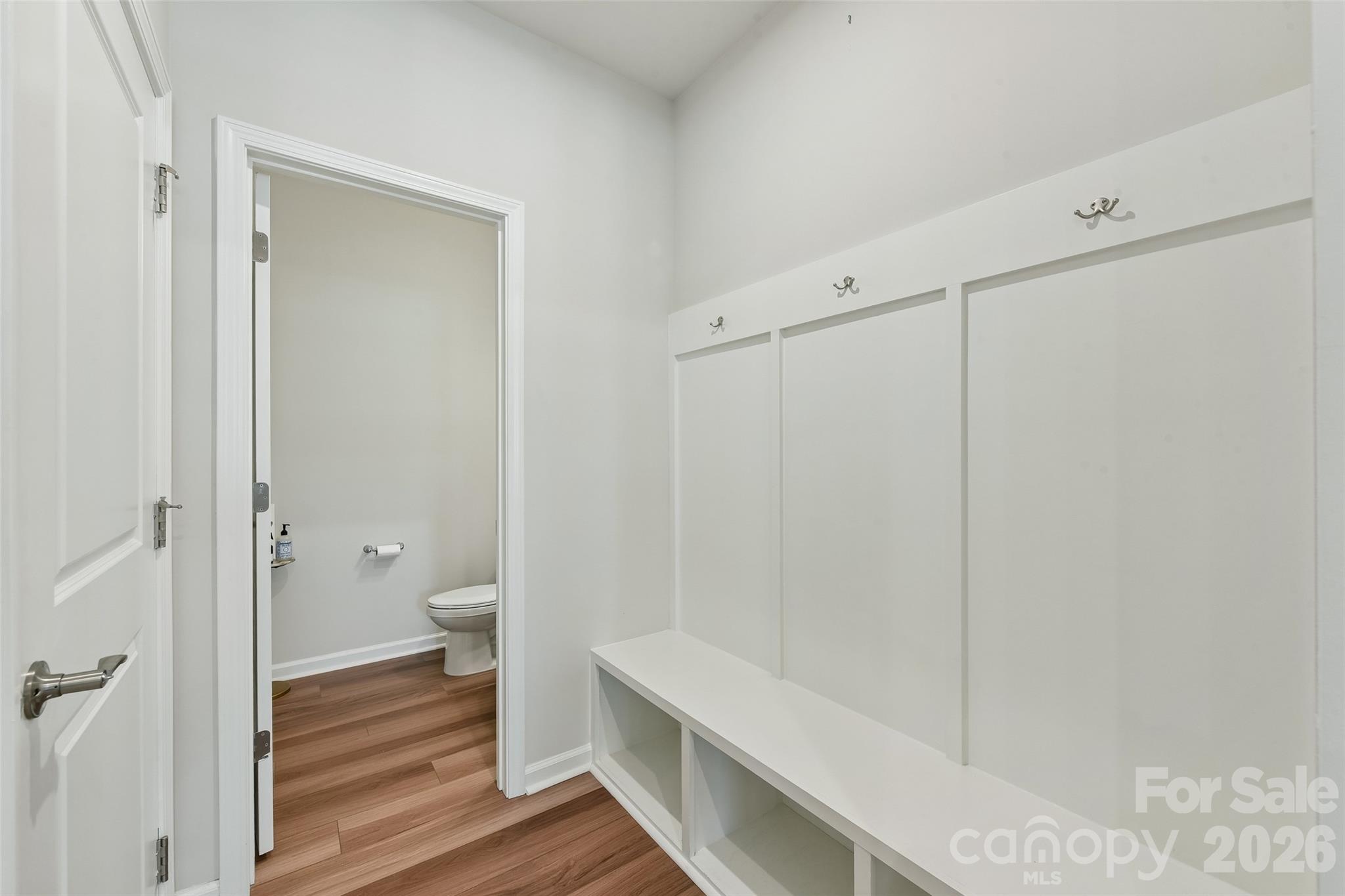 5858 Strathmore Court — Charlotte