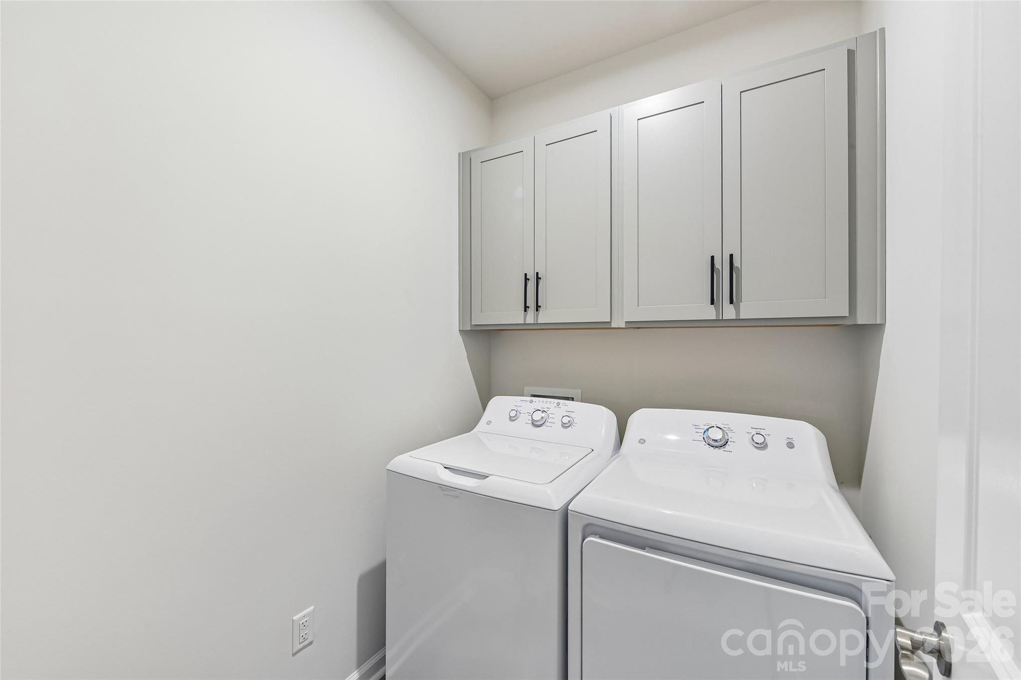 5858 Strathmore Court — Charlotte