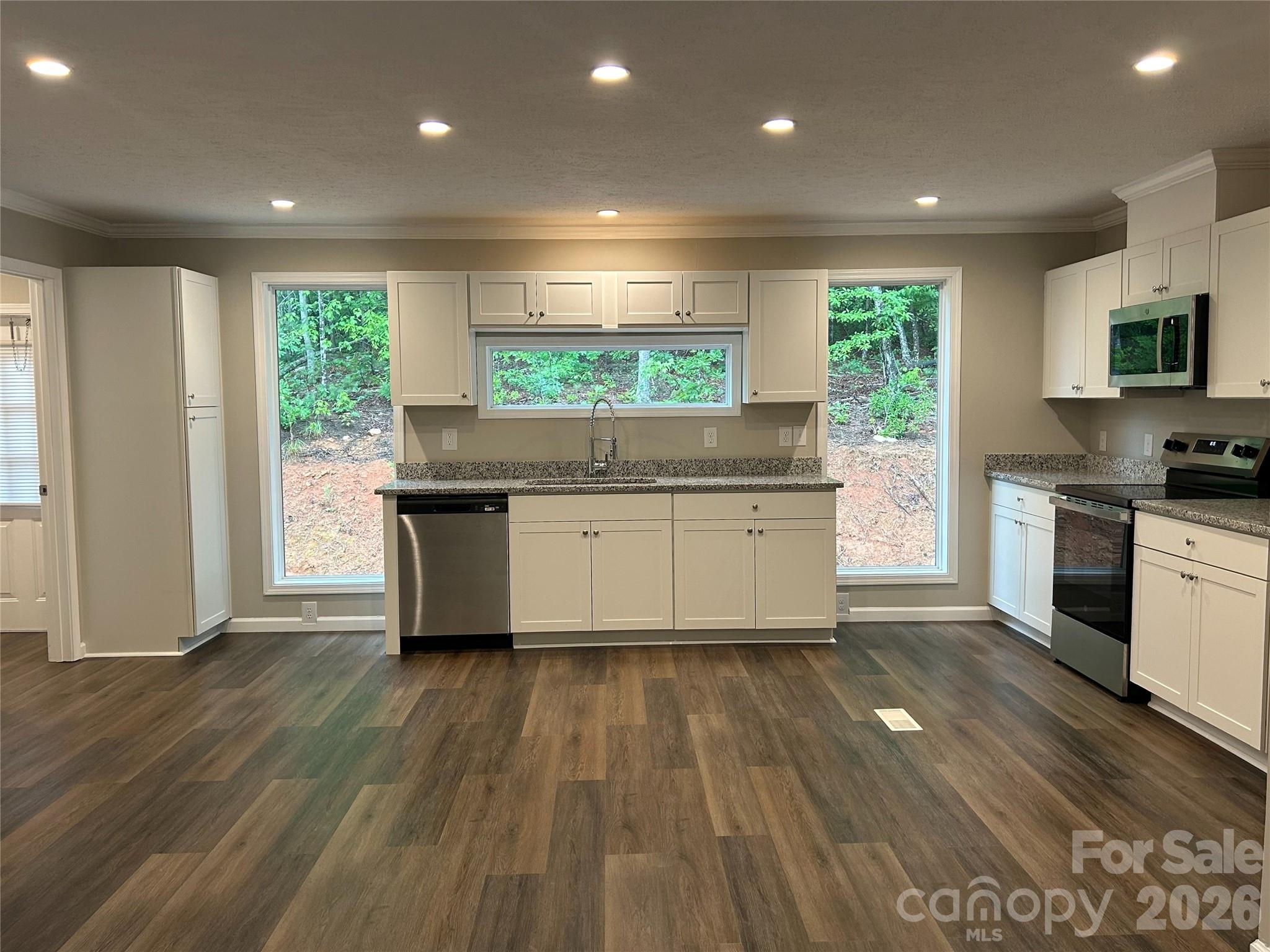 3153 Bear Trail Drive — Lenoir