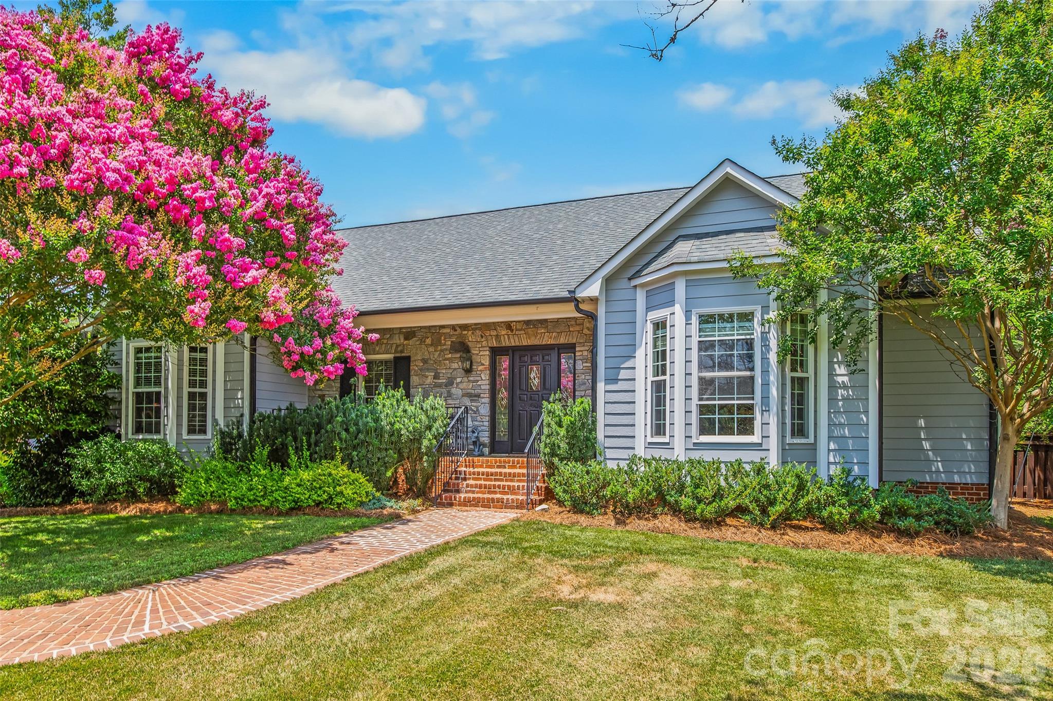 217 Riverwood Drive — Lewisville