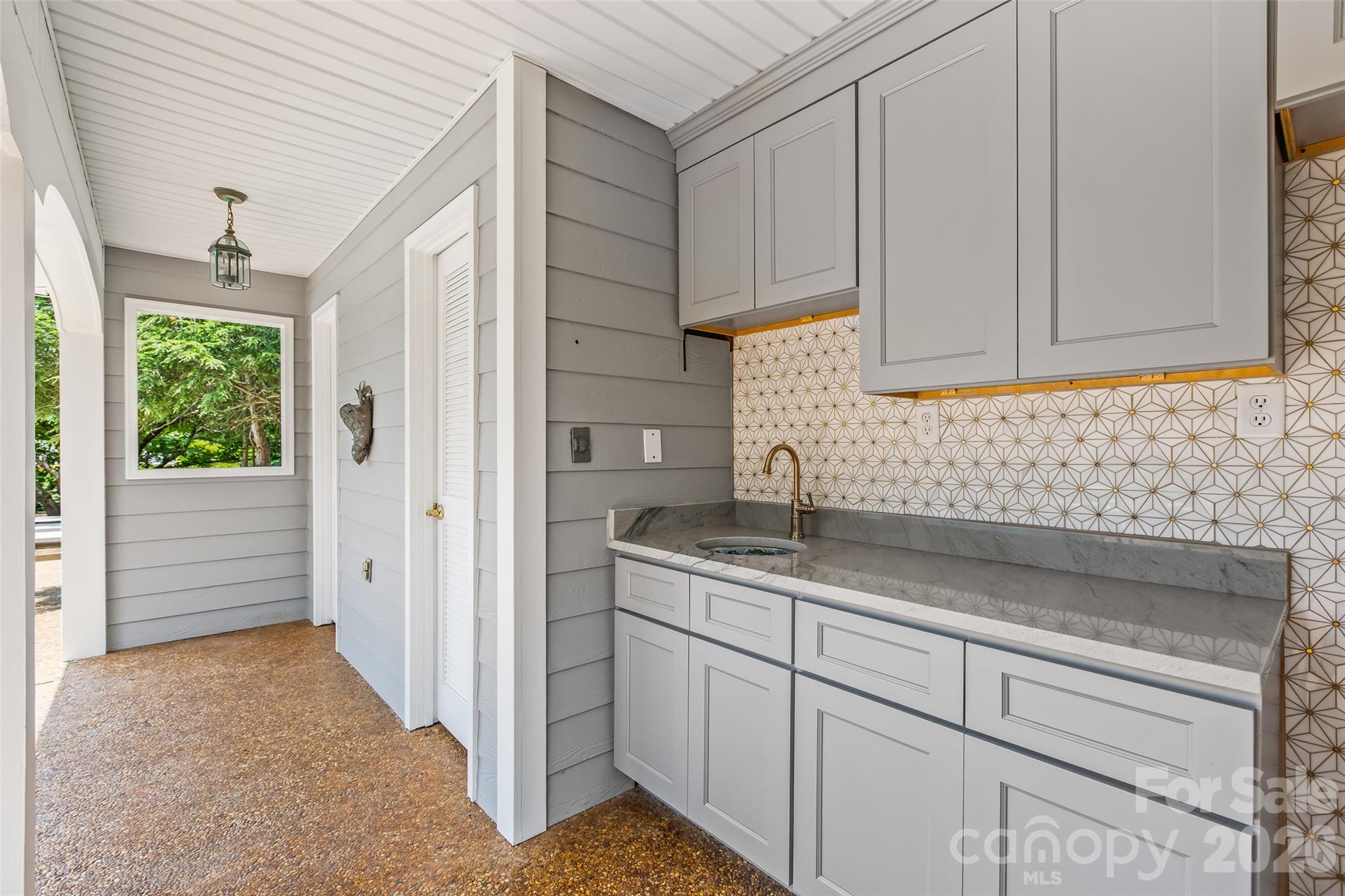 217 Riverwood Drive — Lewisville