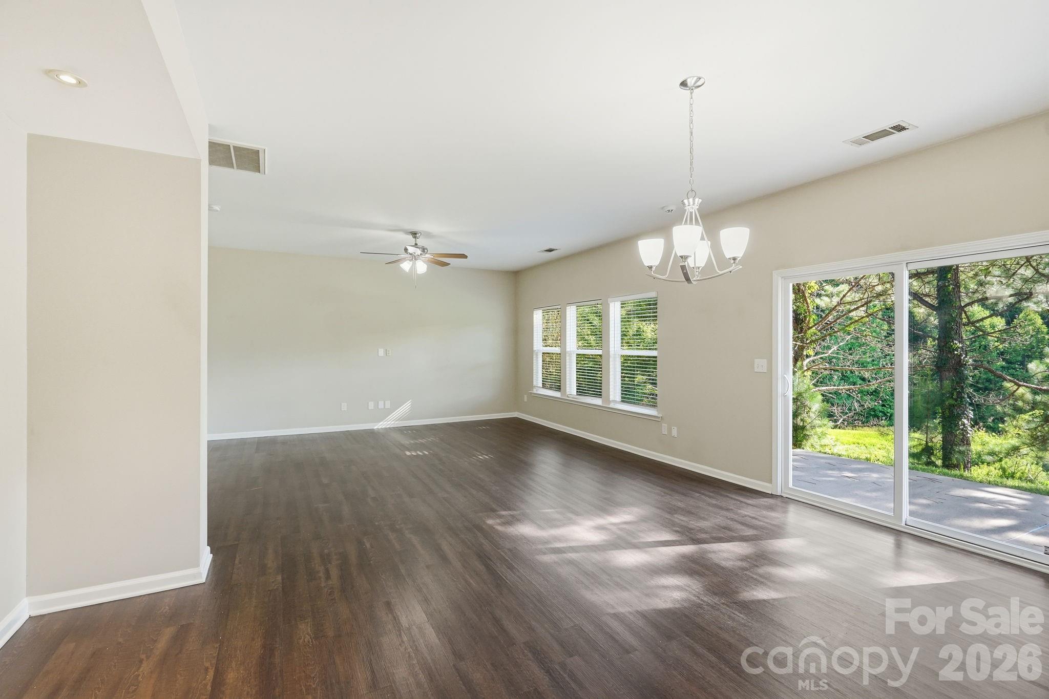 9237 Seamill Road — Charlotte
