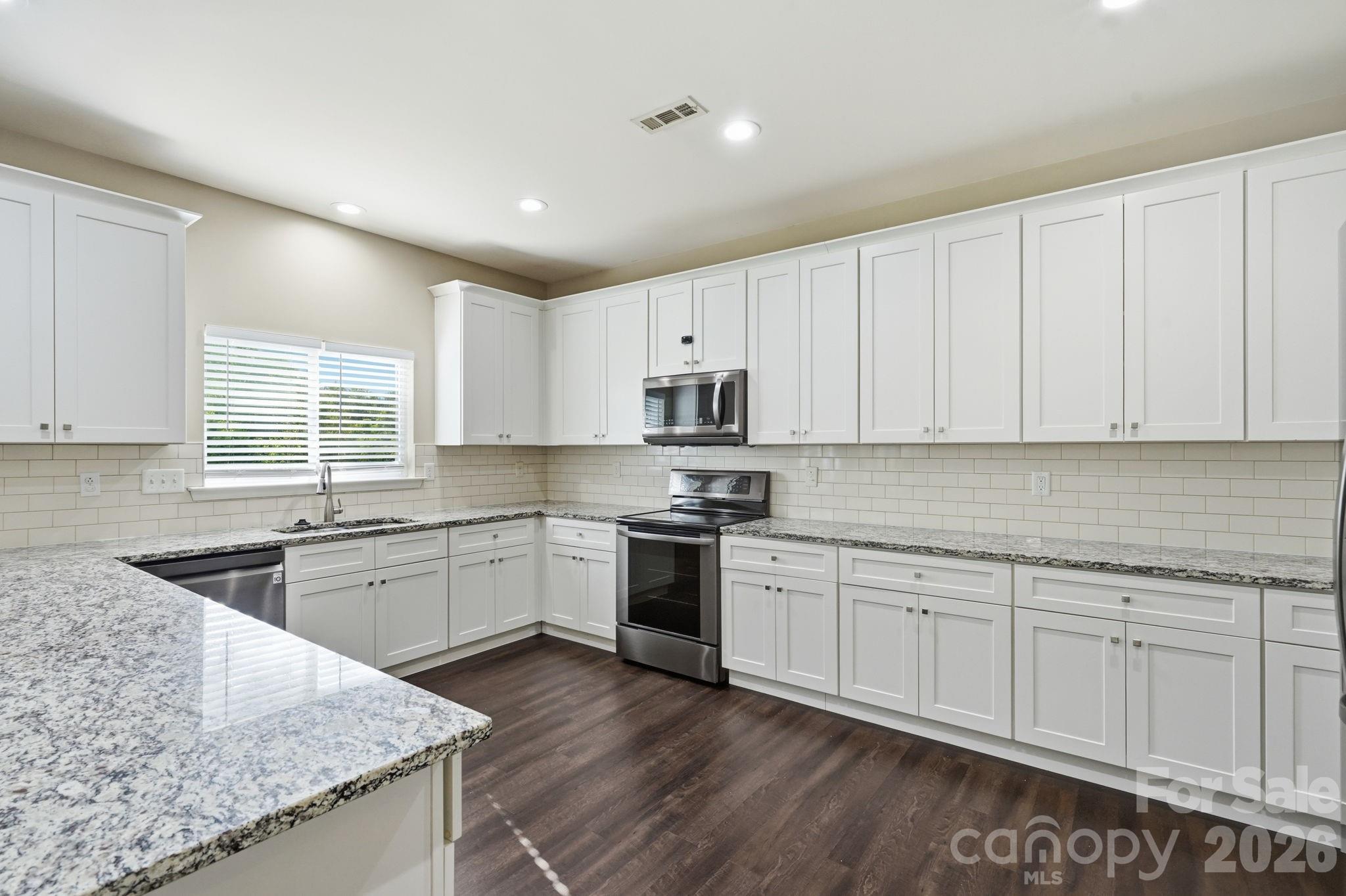 9237 Seamill Road — Charlotte