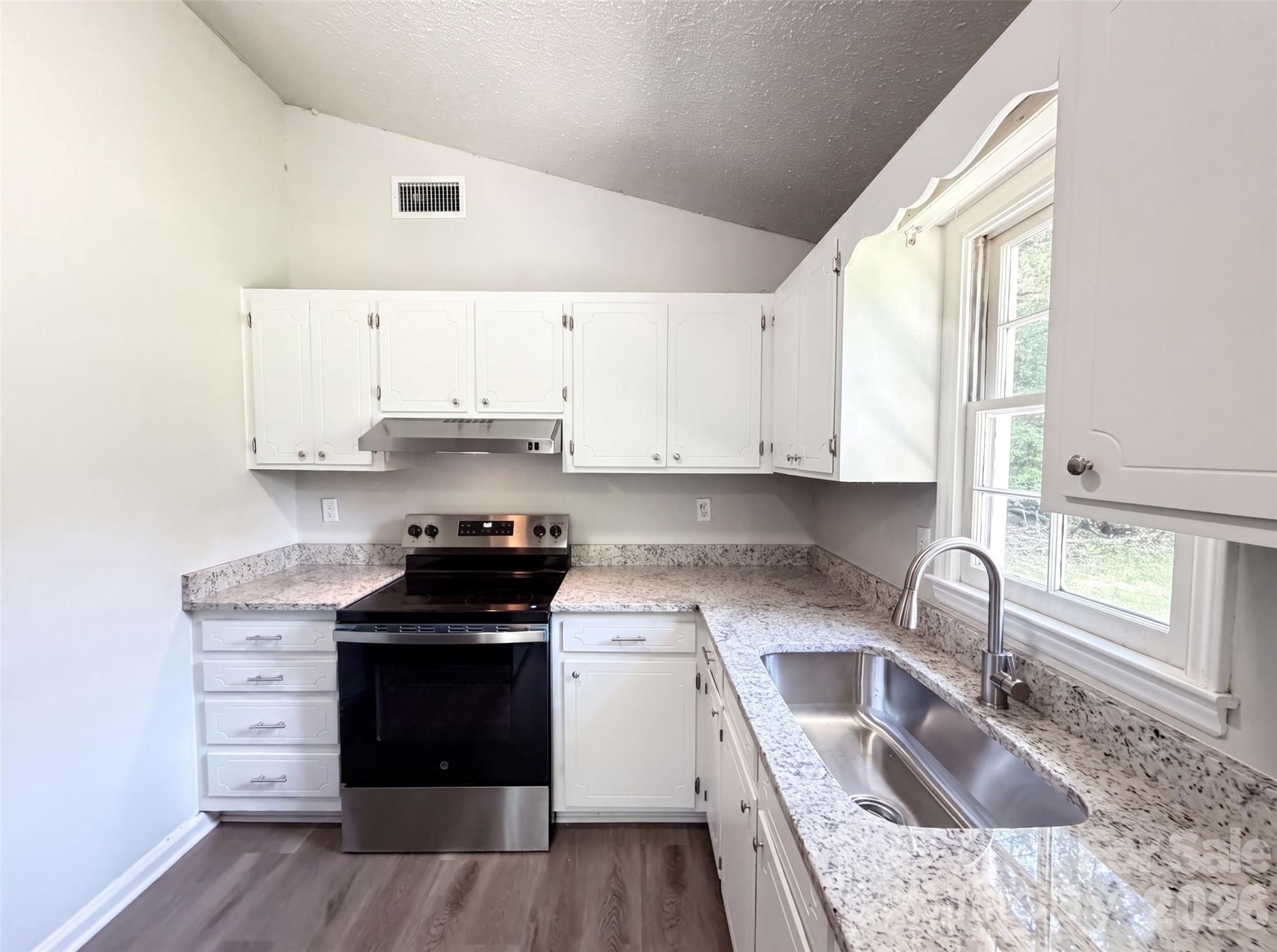 6912 Fieldlark Lane — Charlotte