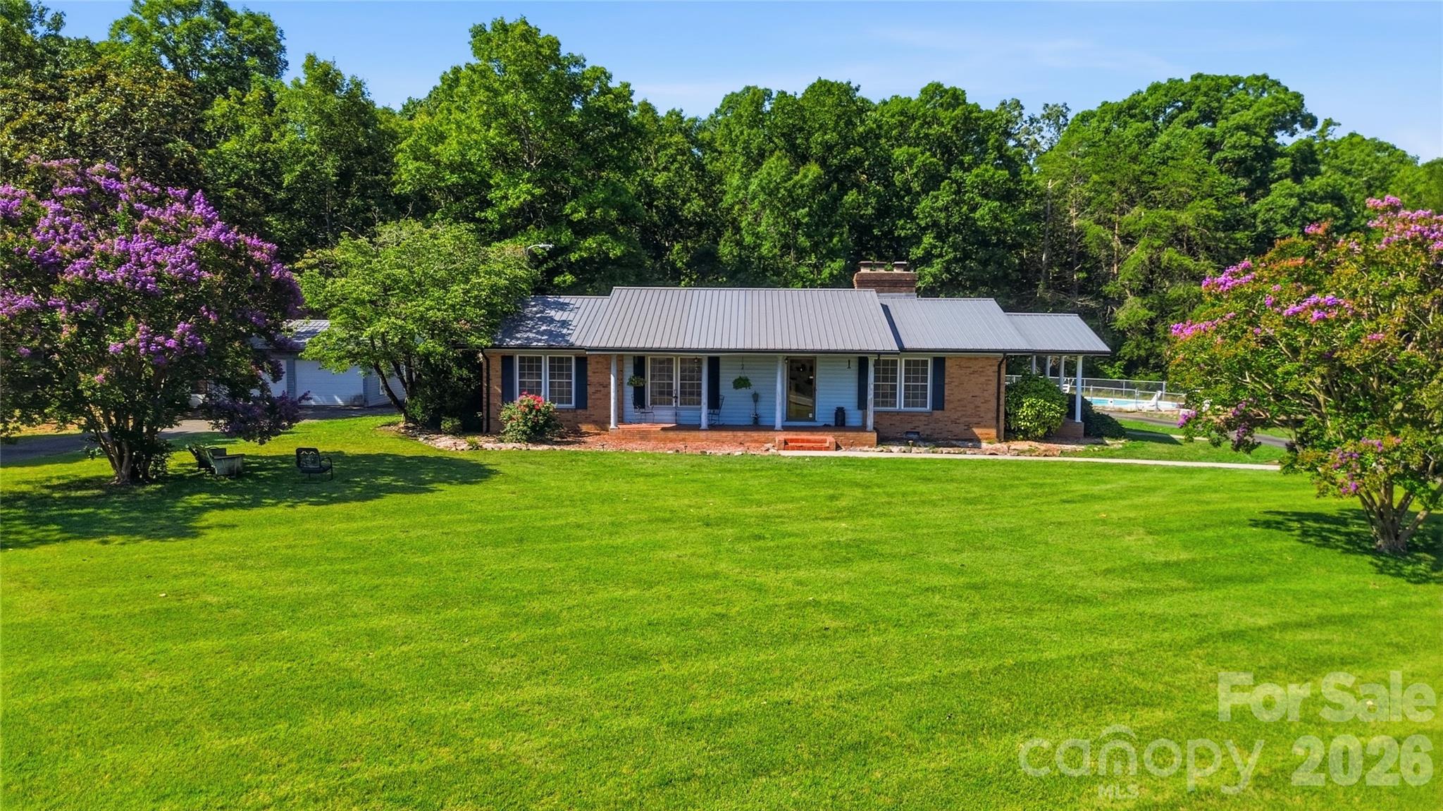 828 Ferry Road — Forest City