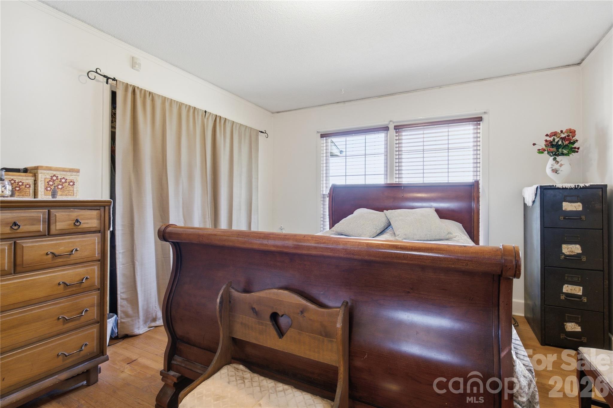 828 Ferry Road — Forest City