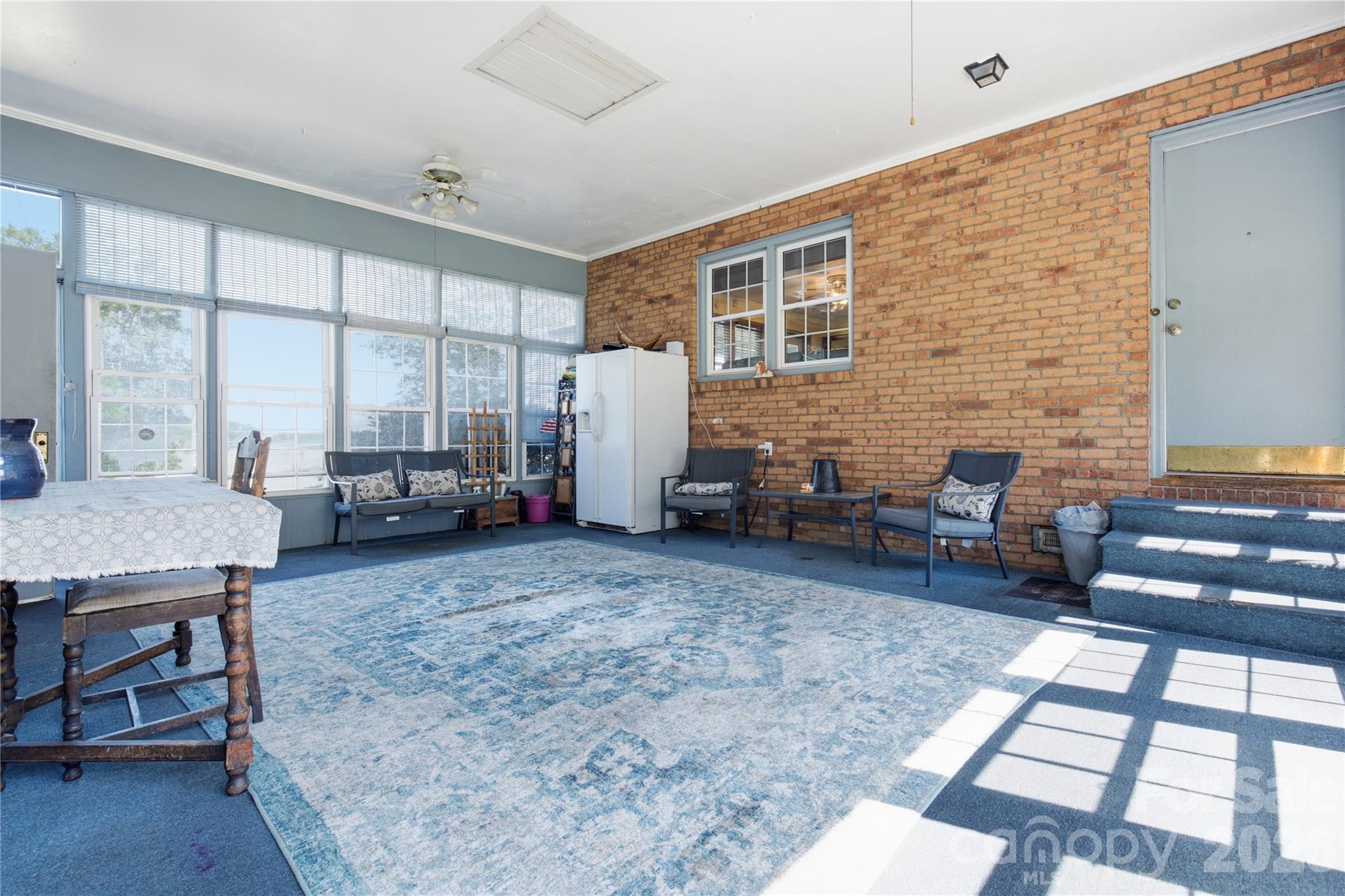 828 Ferry Road — Forest City