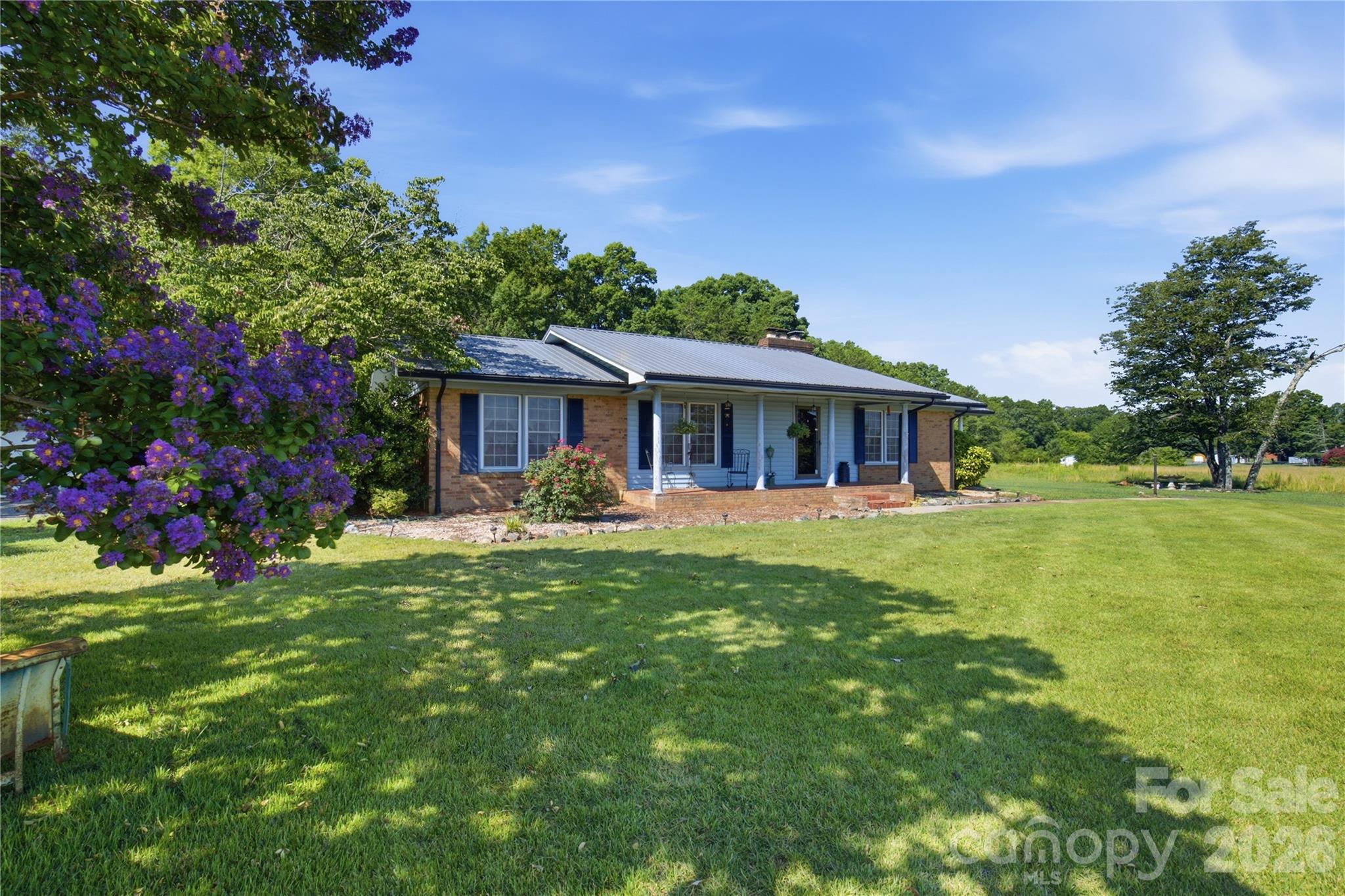 828 Ferry Road — Forest City