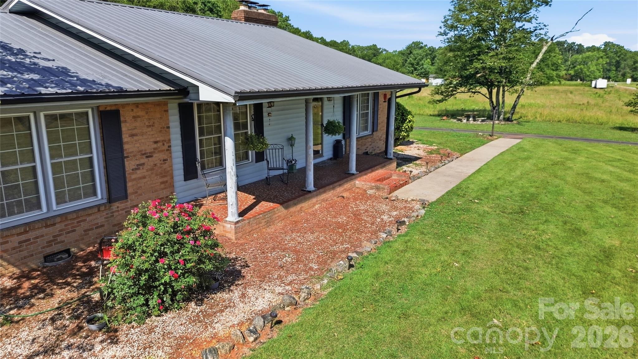 828 Ferry Road — Forest City