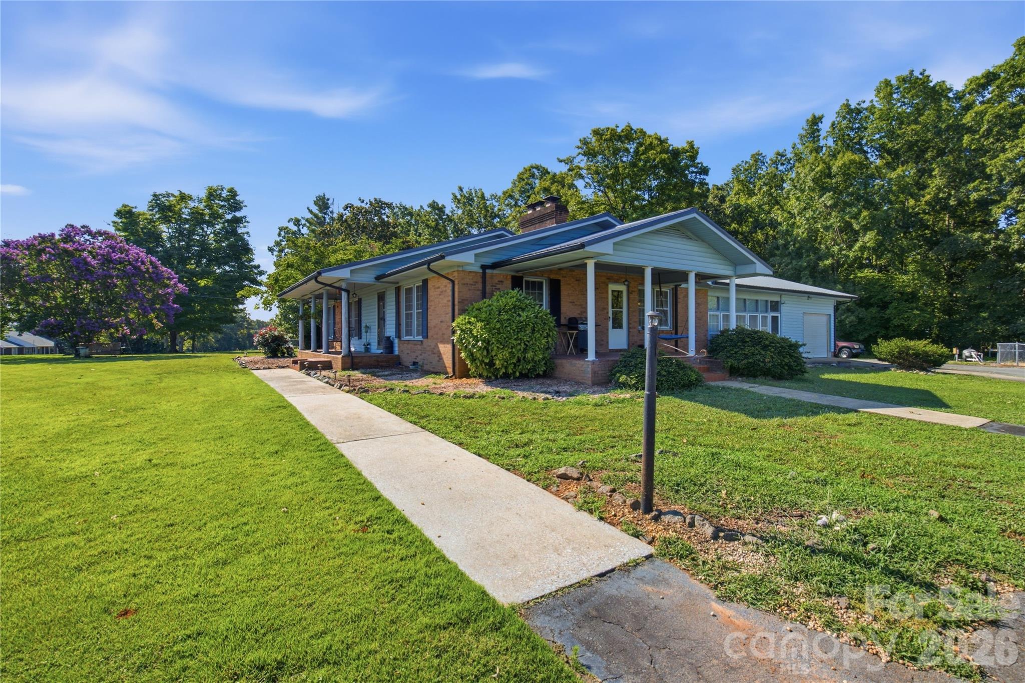 828 Ferry Road — Forest City