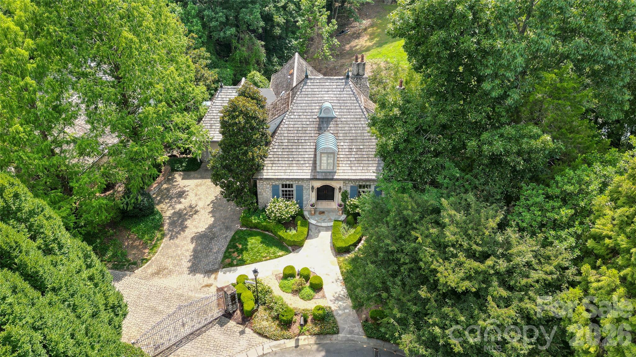 2214 La Maison Drive — Charlotte