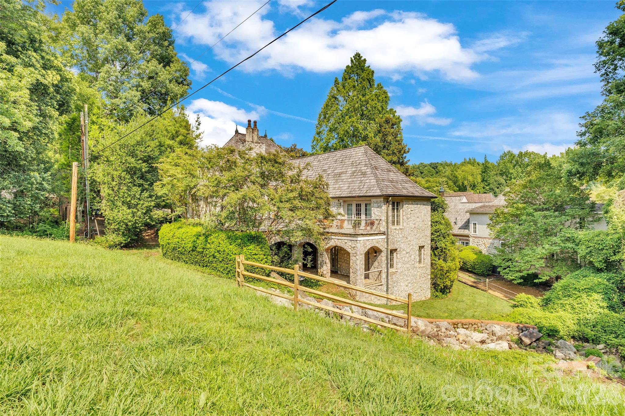 2214 La Maison Drive — Charlotte