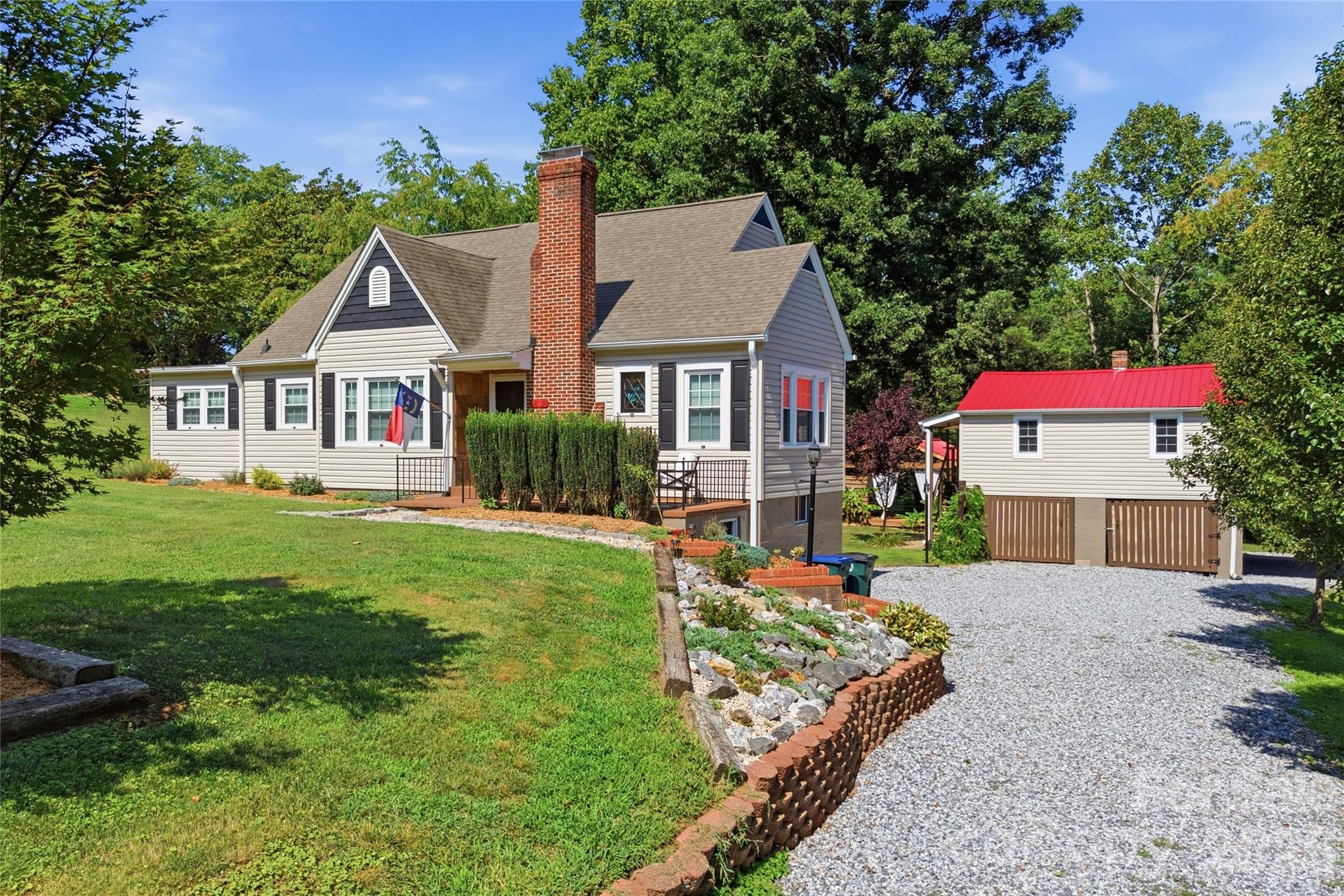 904 Bounous Street NW — Valdese