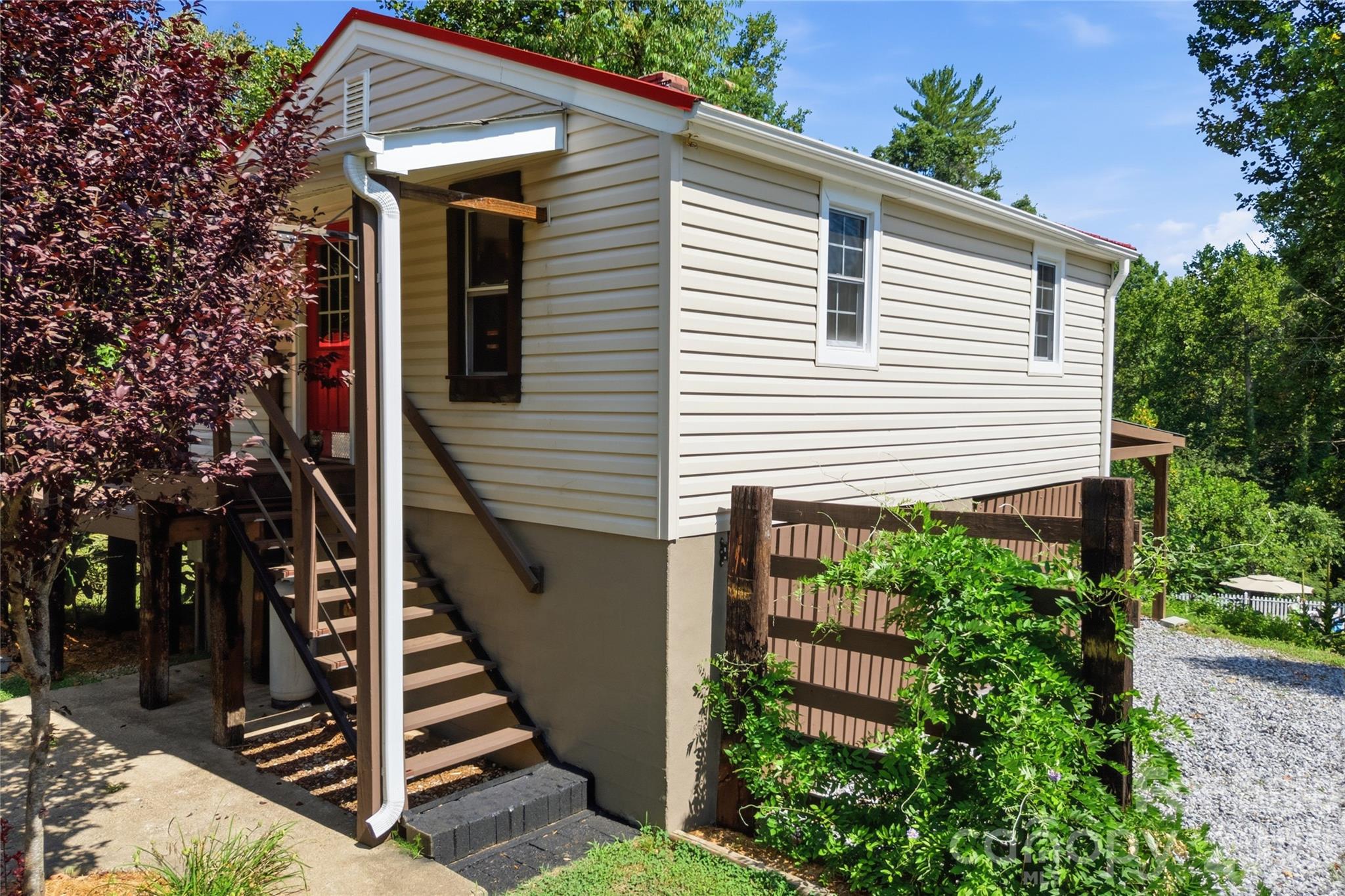 904 Bounous Street NW — Valdese