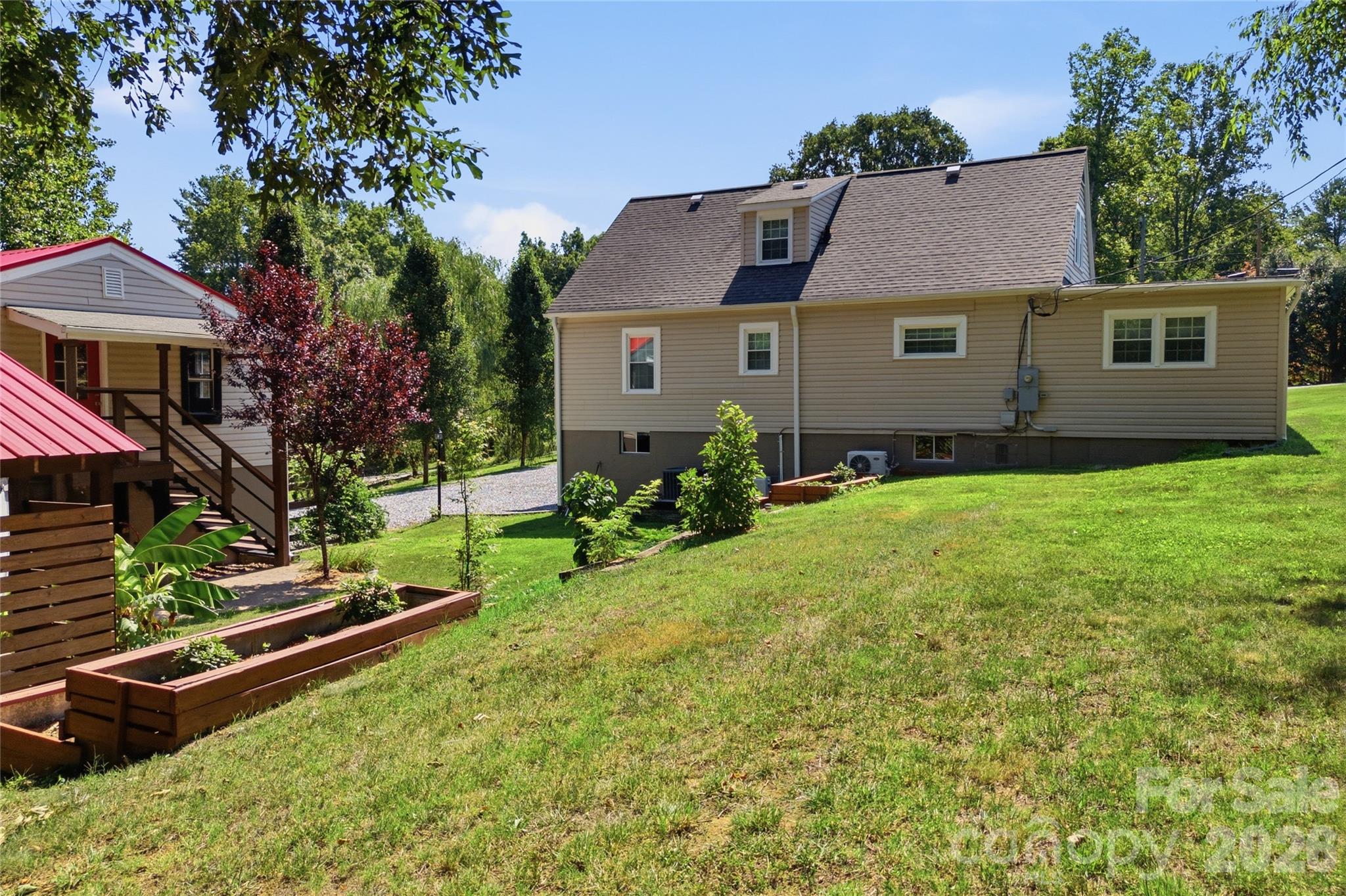 904 Bounous Street NW — Valdese