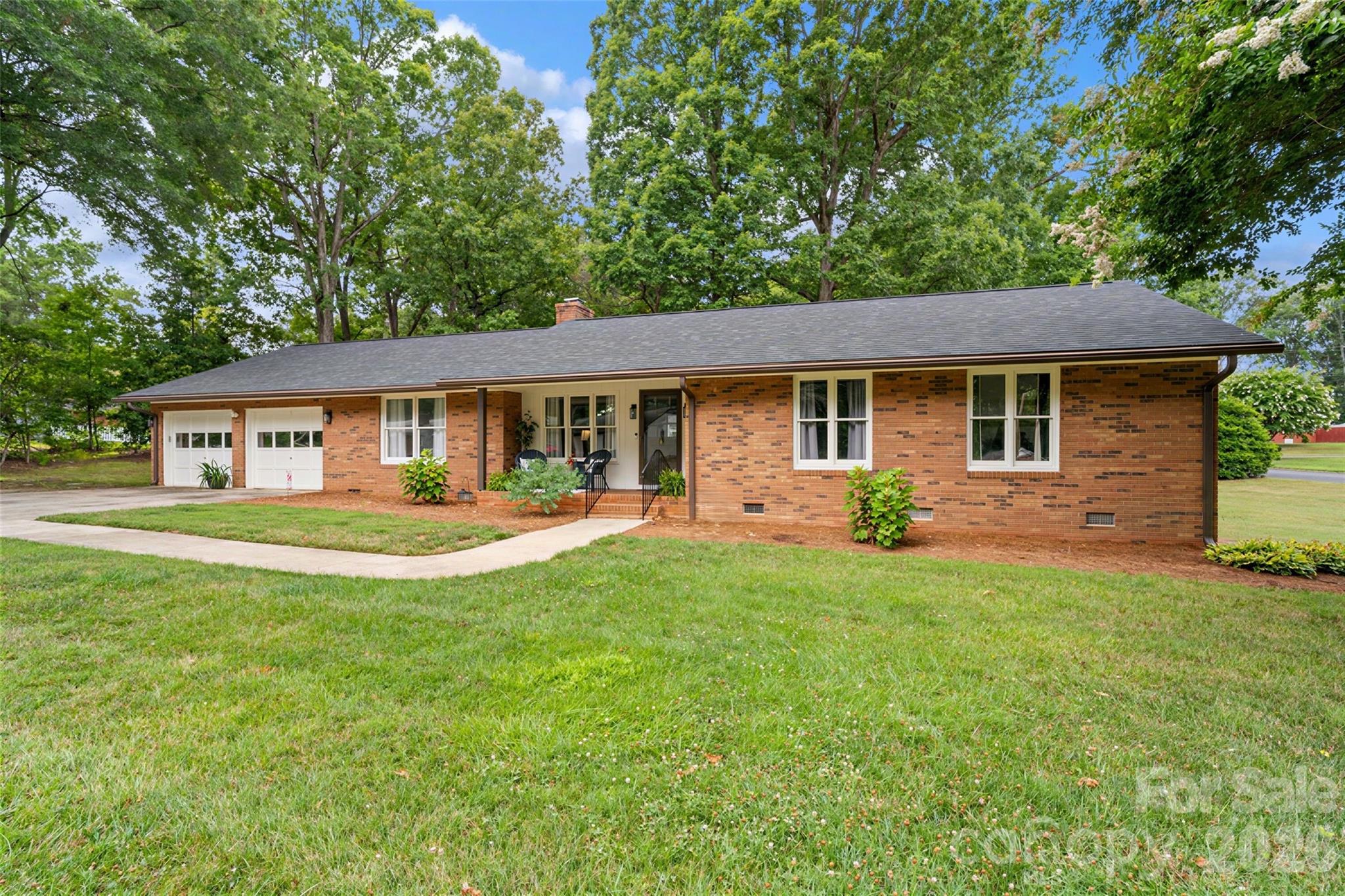 400 S Westover Drive — Monroe