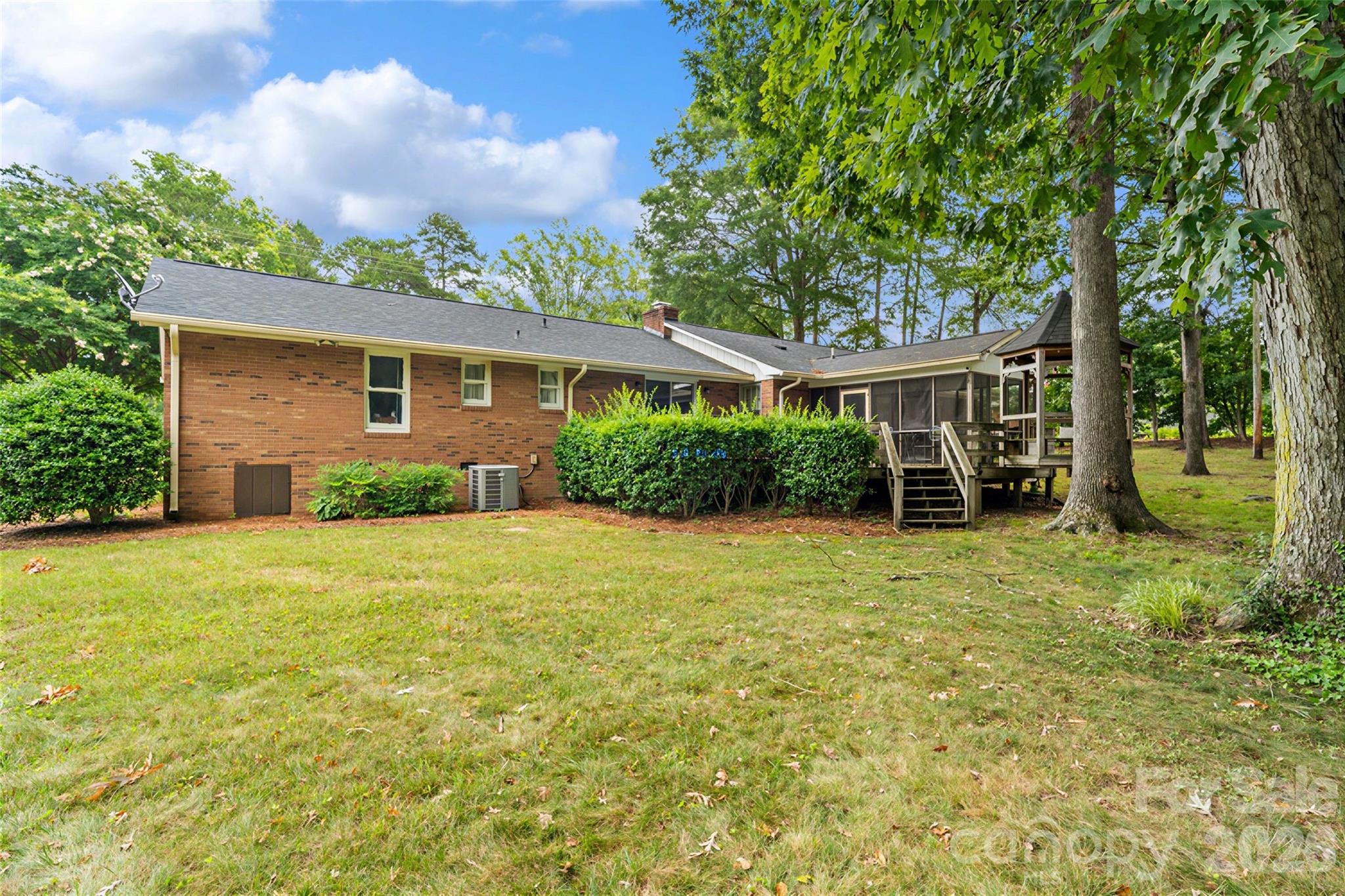 400 S Westover Drive — Monroe